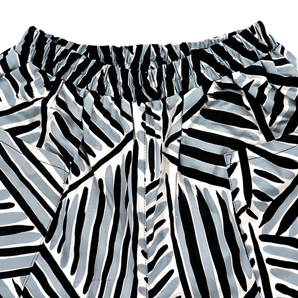 LAGOM Grey Short Pants : Grey  Stripe Pattern Pants