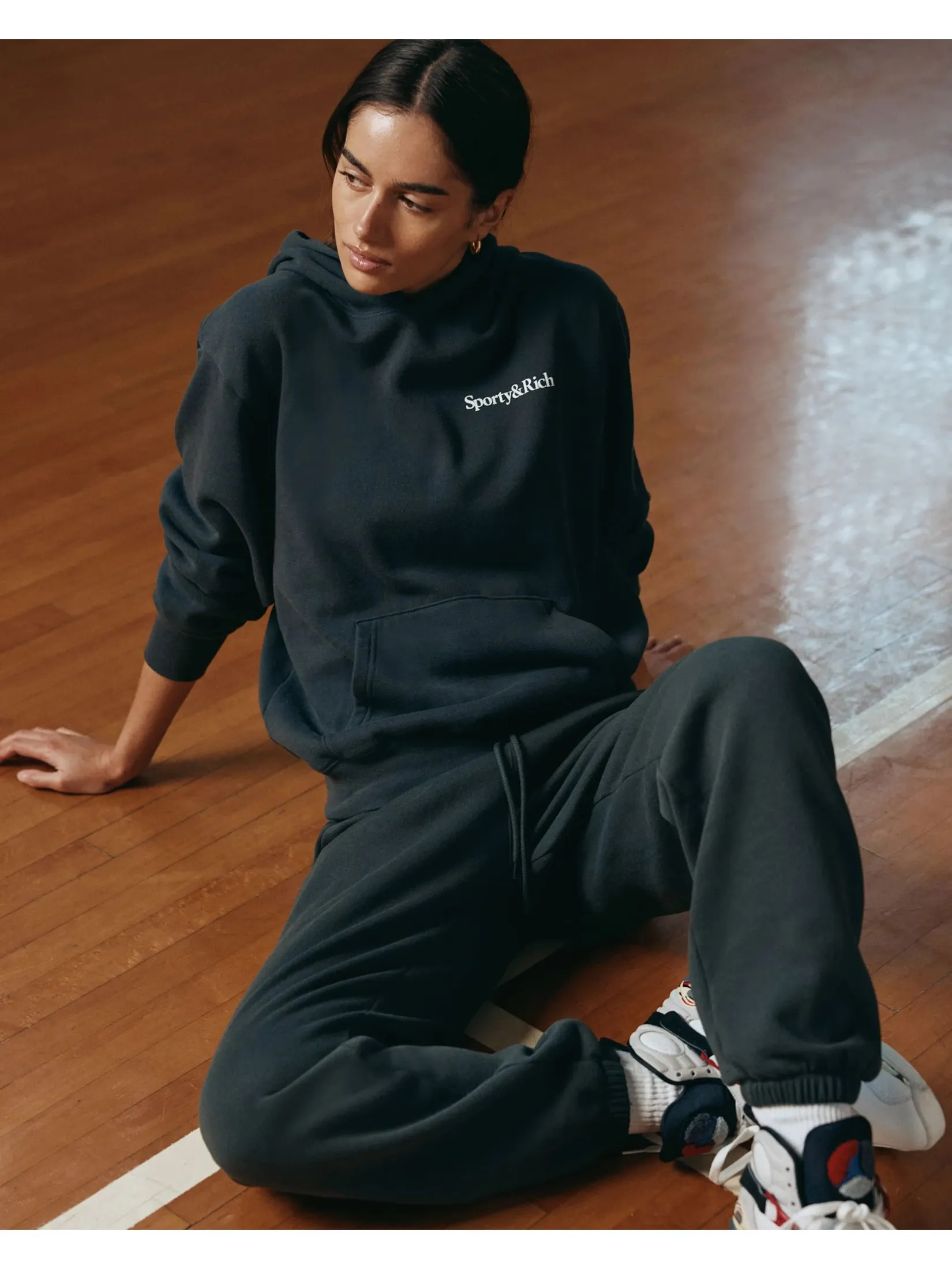 SPORTY & RICH Unisex Sweapant Serif Logo Soft - Faded Black/White