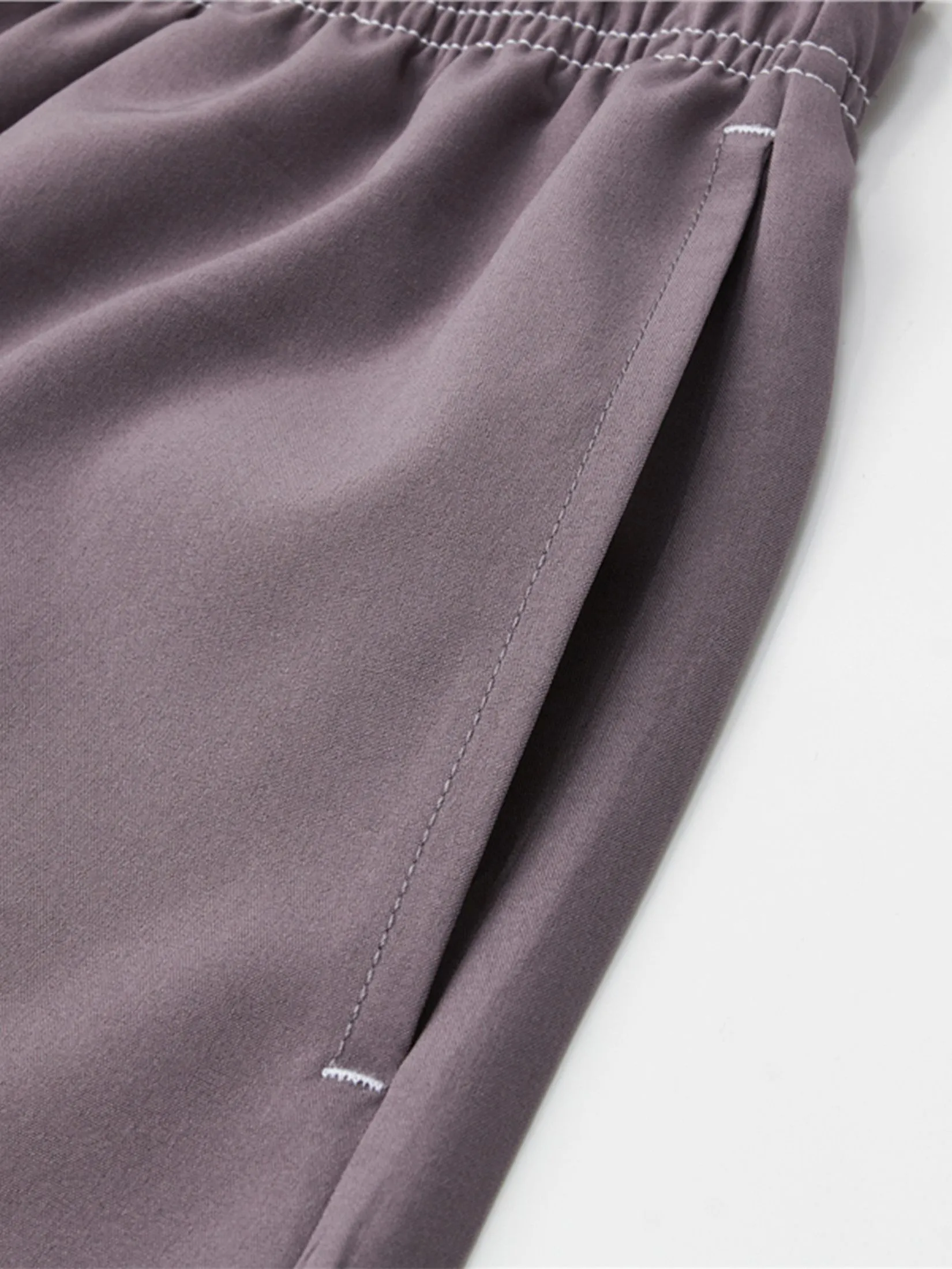 GIORDANO Women's Beau Monde Regular 4-Way Stretch Shorts (Online Exclusive) Purple