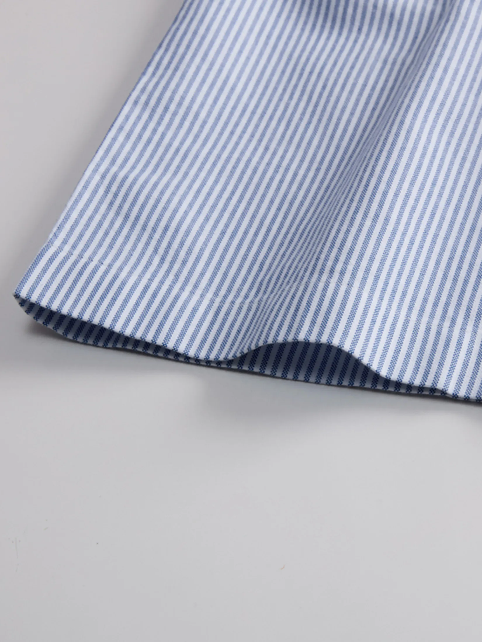 GIORDANO Men s Online Exclusive Relaxed Oxford Shirt (Korea) Blue White