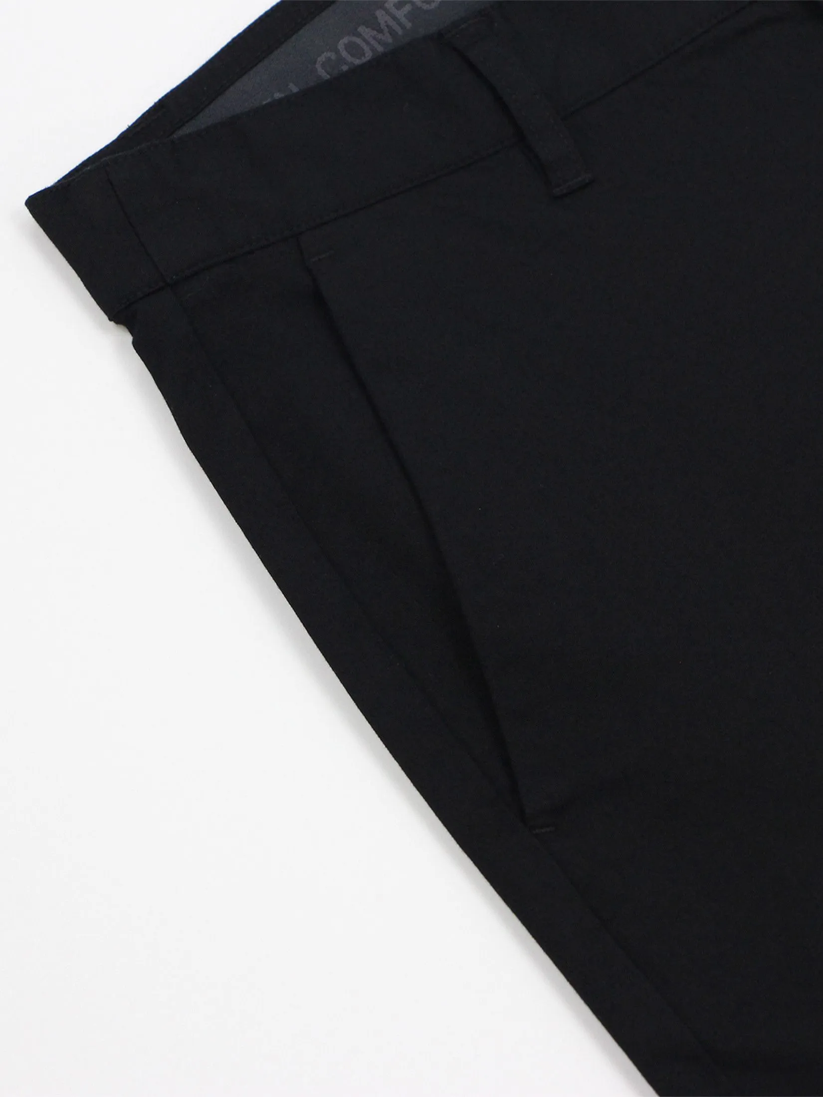 GIORDANO Men's Skinny Taper Khaki Pants (180° Elastic Waist) Black