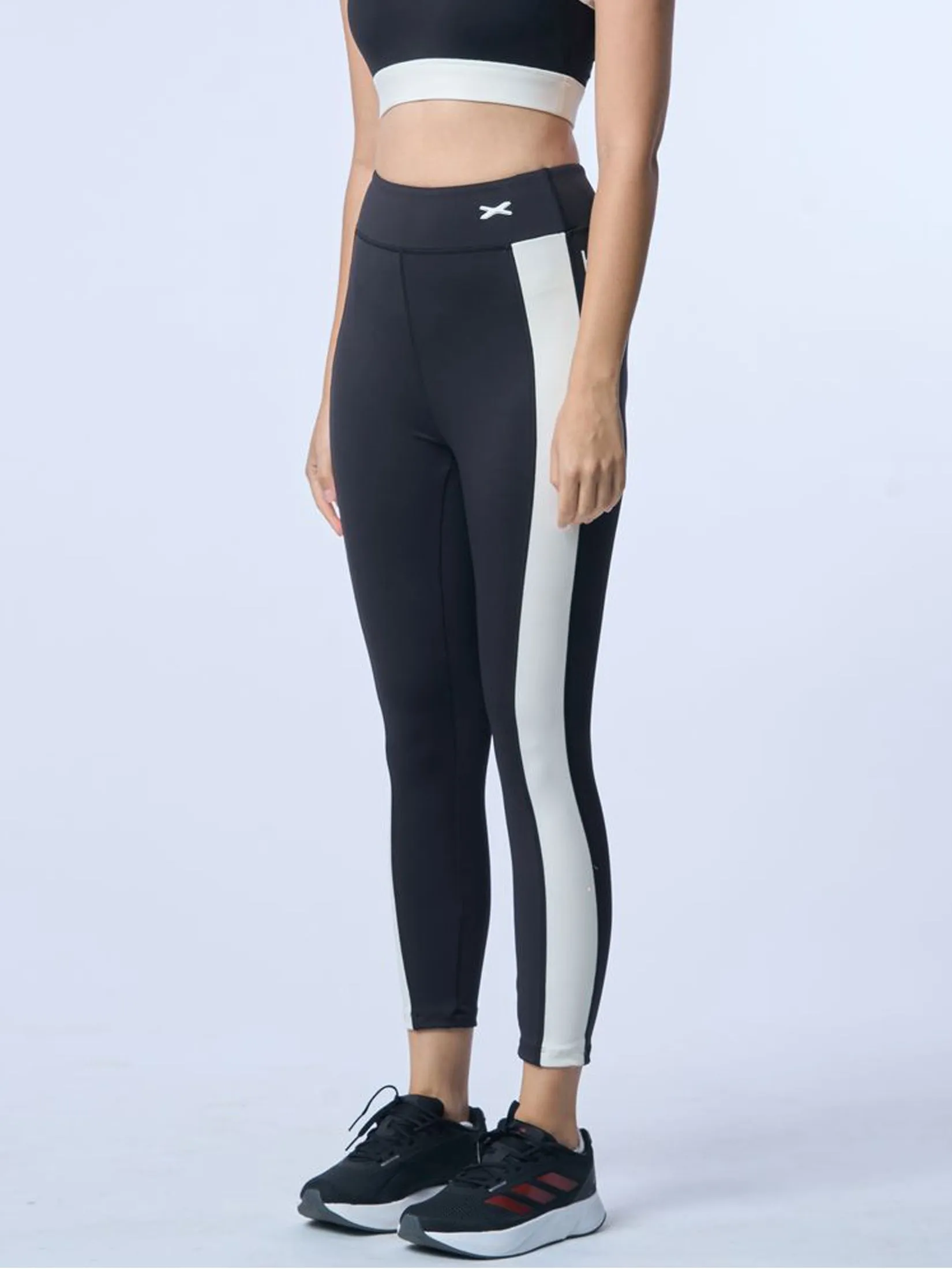 XOLO Black Women VIGOR LEGGINGS (039037)