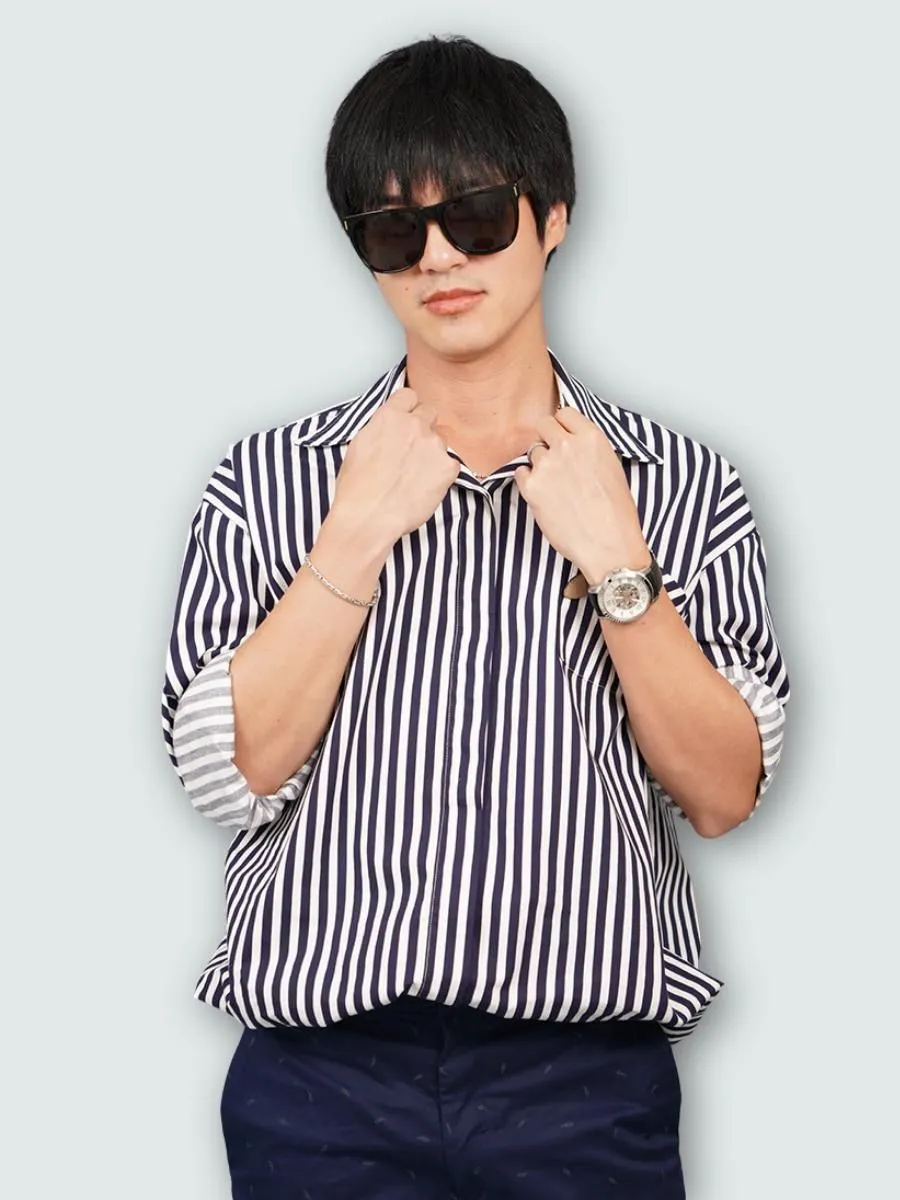 NAPIYONG Unisex Bestie Oversized Shirt in Big Navy Stripe