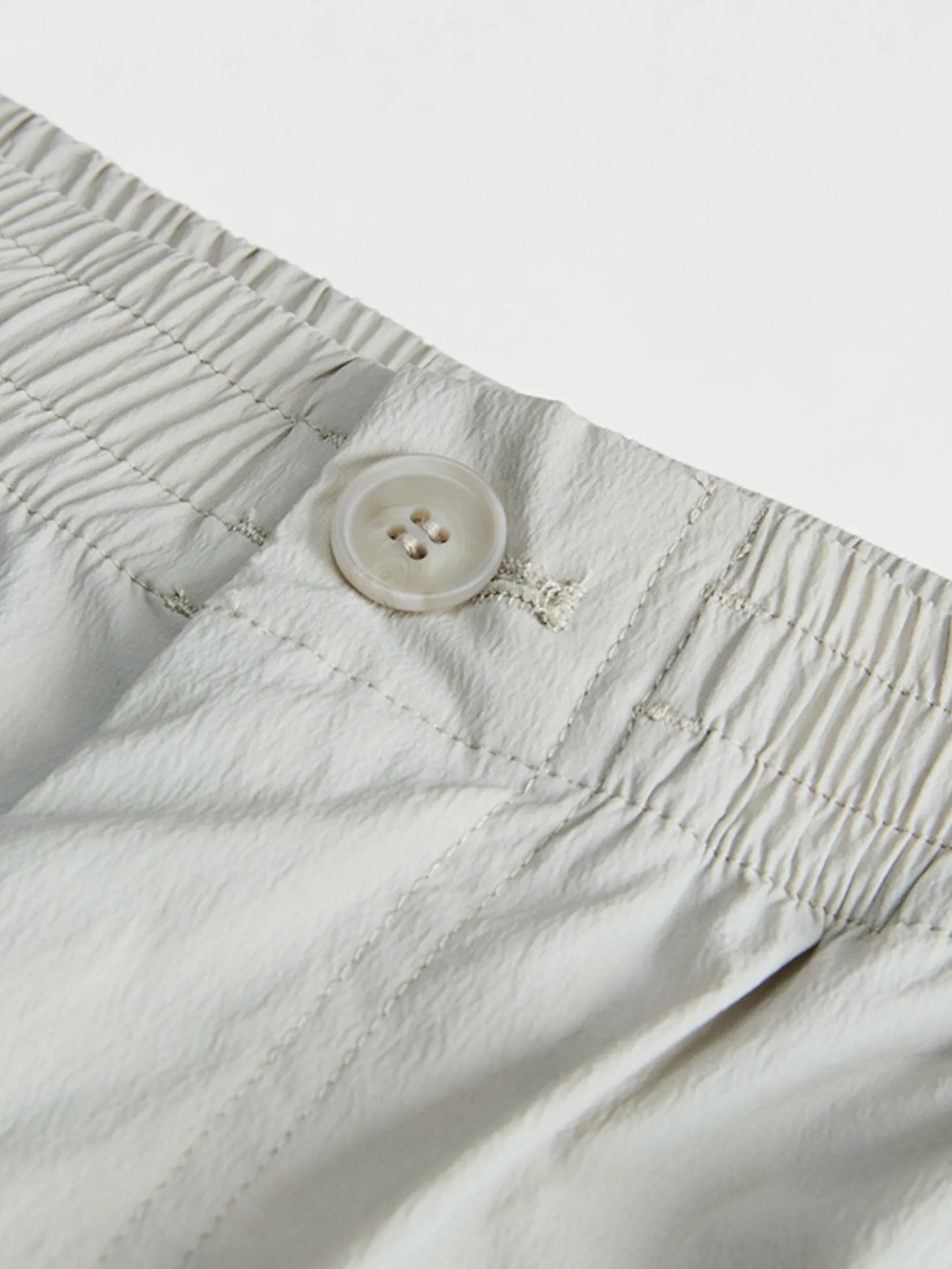 GIORDANO Men's Online Exclusive Comfort Multi-Pocket Shorts (Korea) Grey