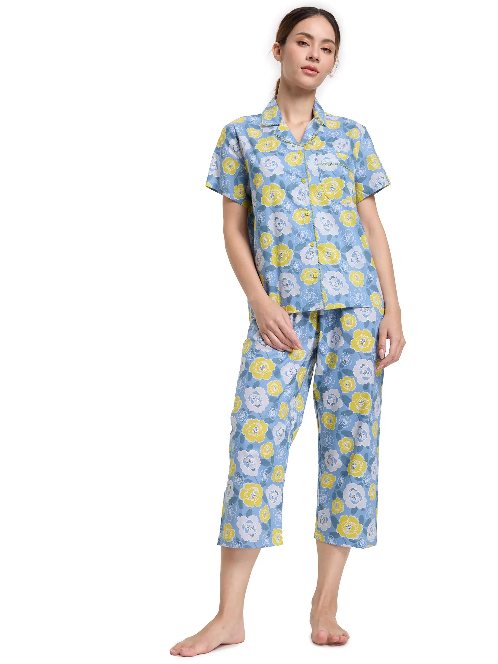 CLAUDIA'S ROMANCE Women Pyjamas Shirt Short Sleeves + Cropped Pants Floral Print Light Blue