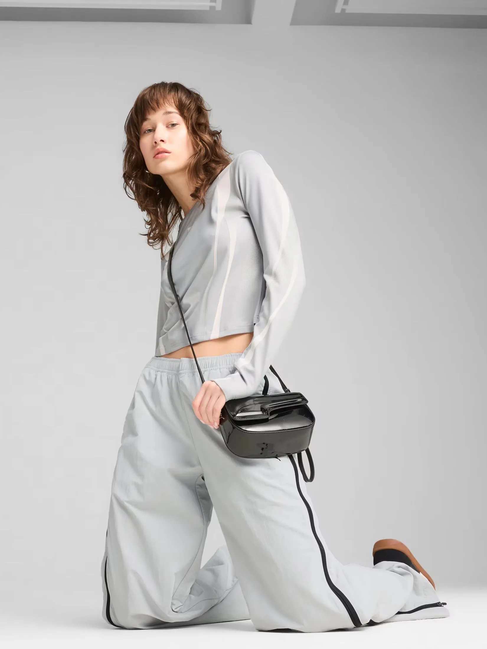 PUMA Women T-Shirt Long Sleeves Dare To Graphic Flat Light Gray