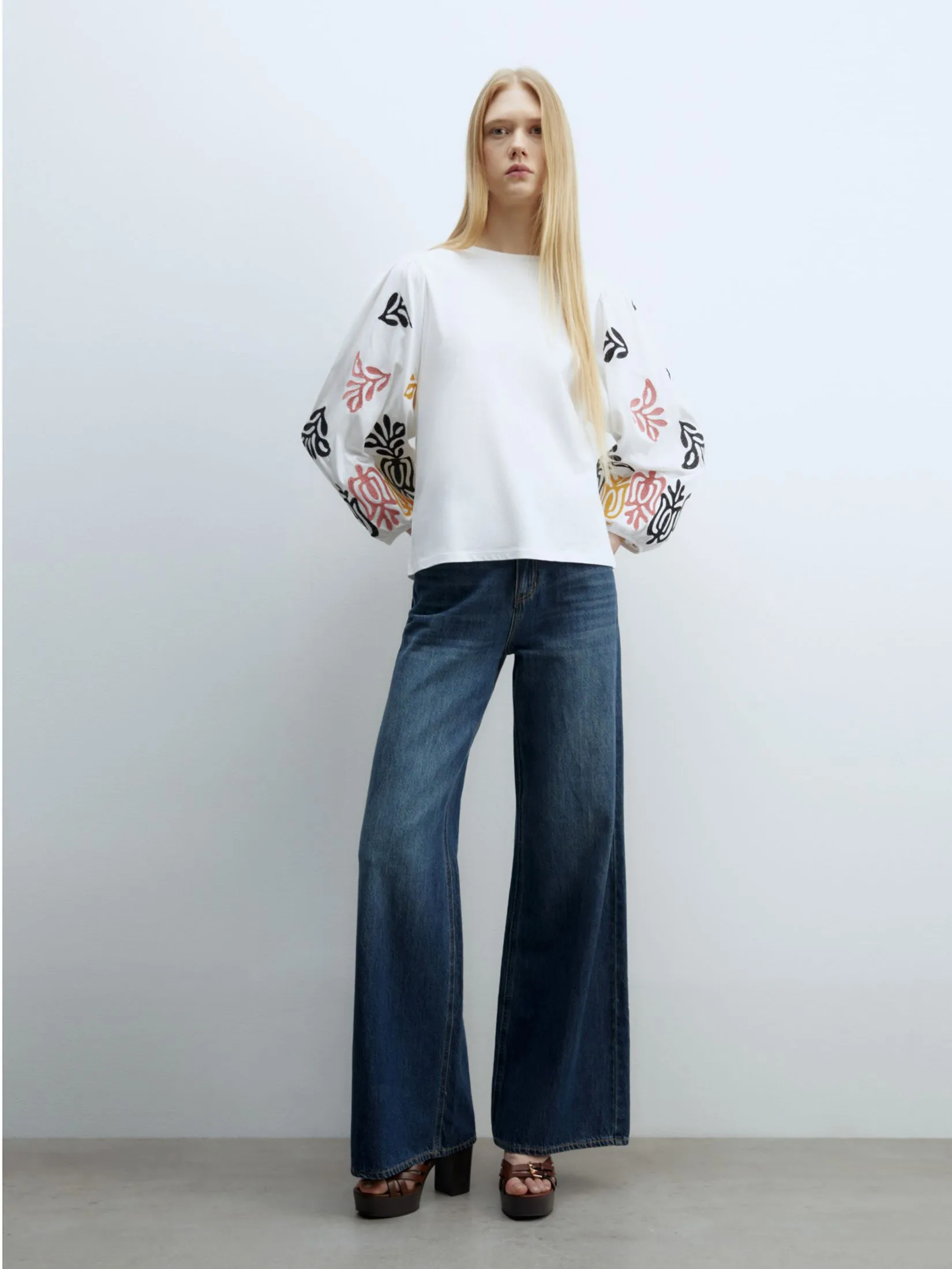 SFERA Women T-Shirt Long Sleeve Embroidered