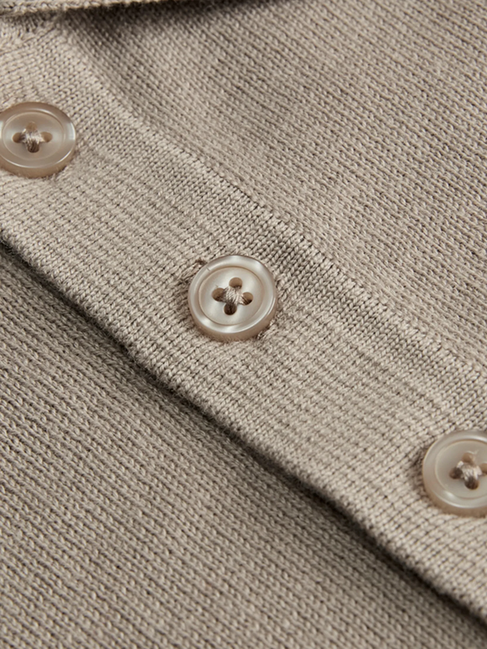 GIORDANO Men s Online Exclusive Soft Knit Polo Pullover Sweater (Korea) Khaki