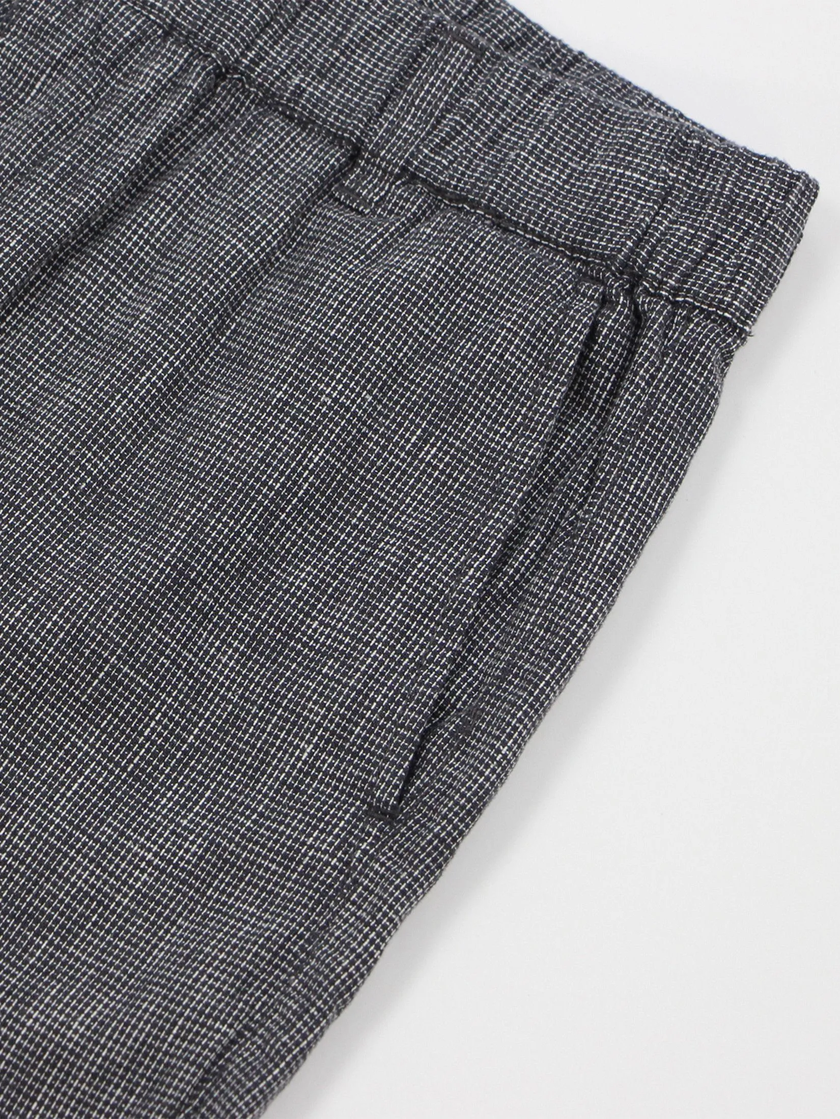 GIORDANO Men's Slim Linen Bermuda Shorts Dark grey x White