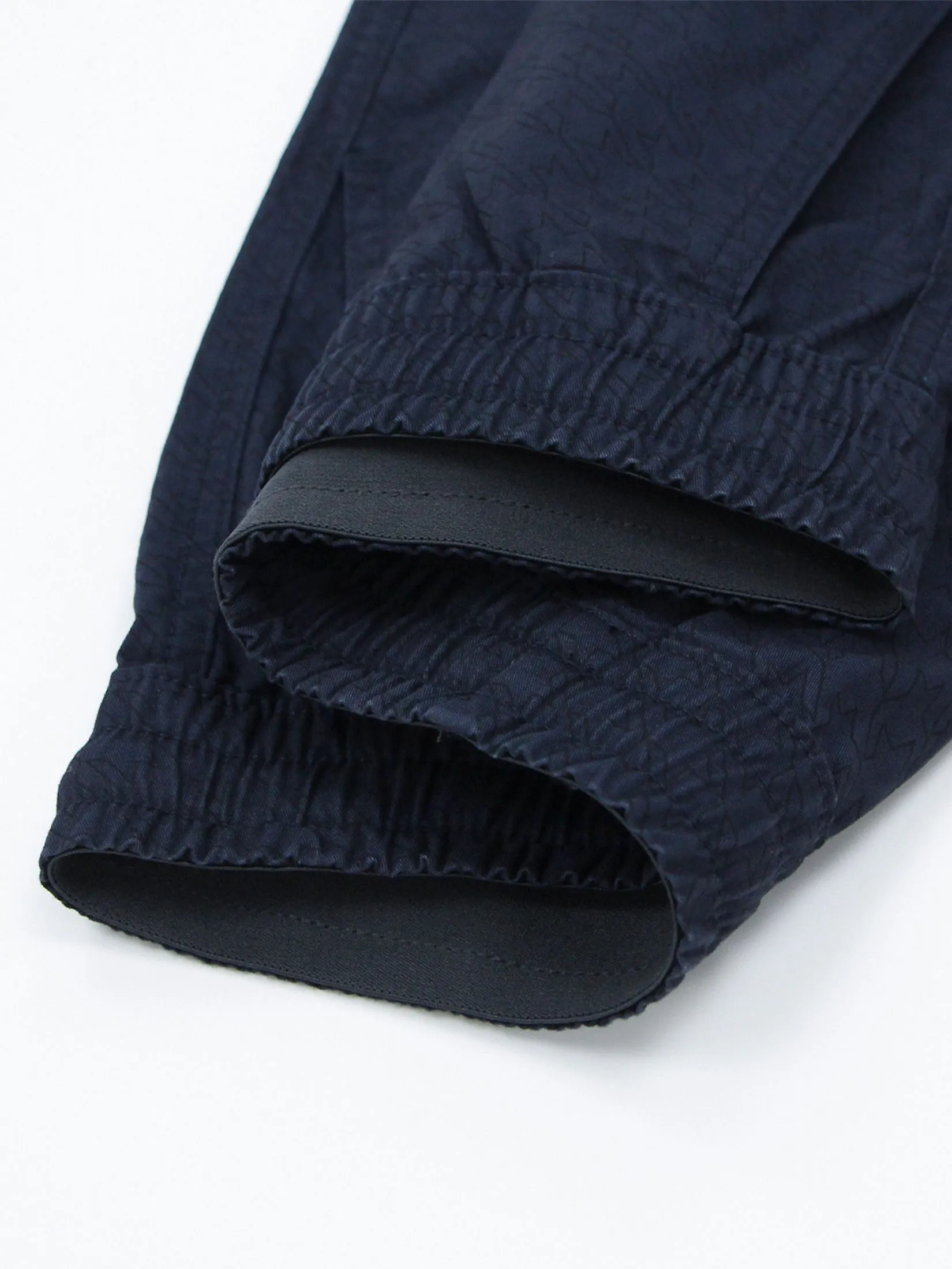 GIORDANO Men's Slim Twill Bermuda Shorts (180° Elastic Waist) Navy