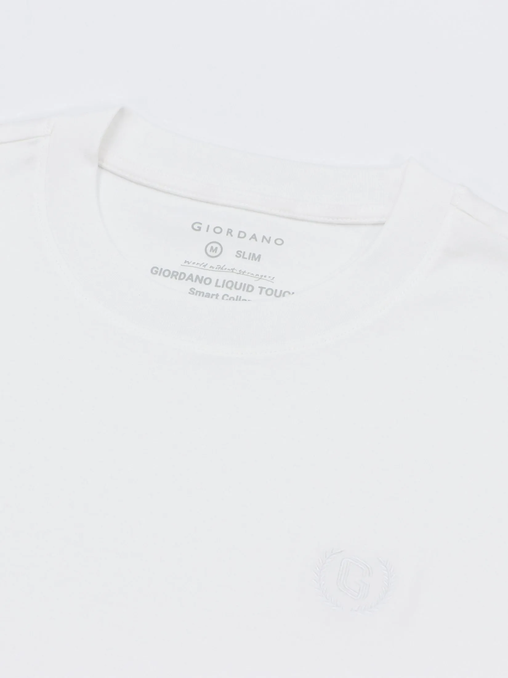 GIORDANO Men's Slim Cotton Embroidery Tee (Liquid Touch) Signature White