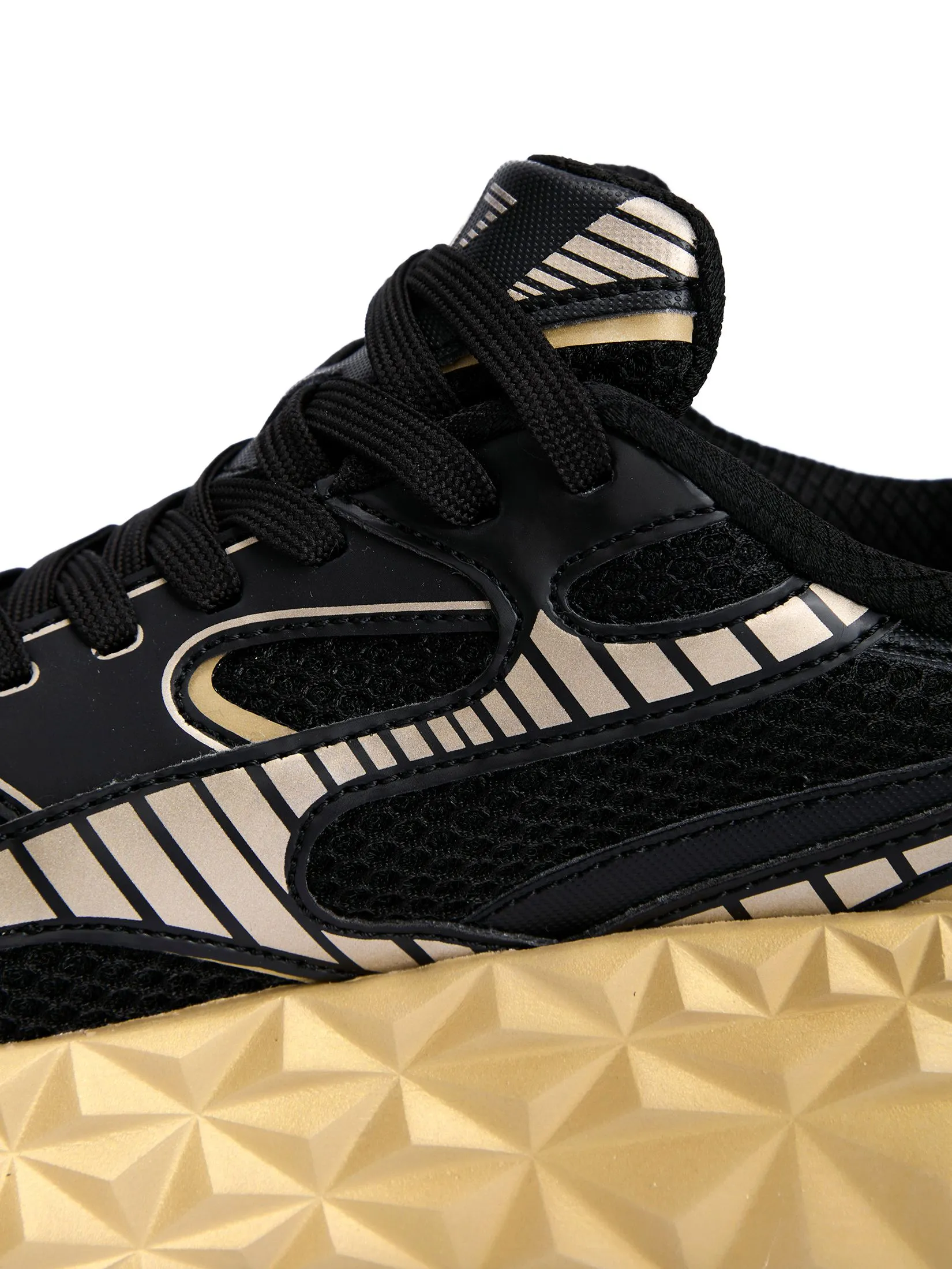 EA7 Men Sneakers SS25 M700 Black+Gold