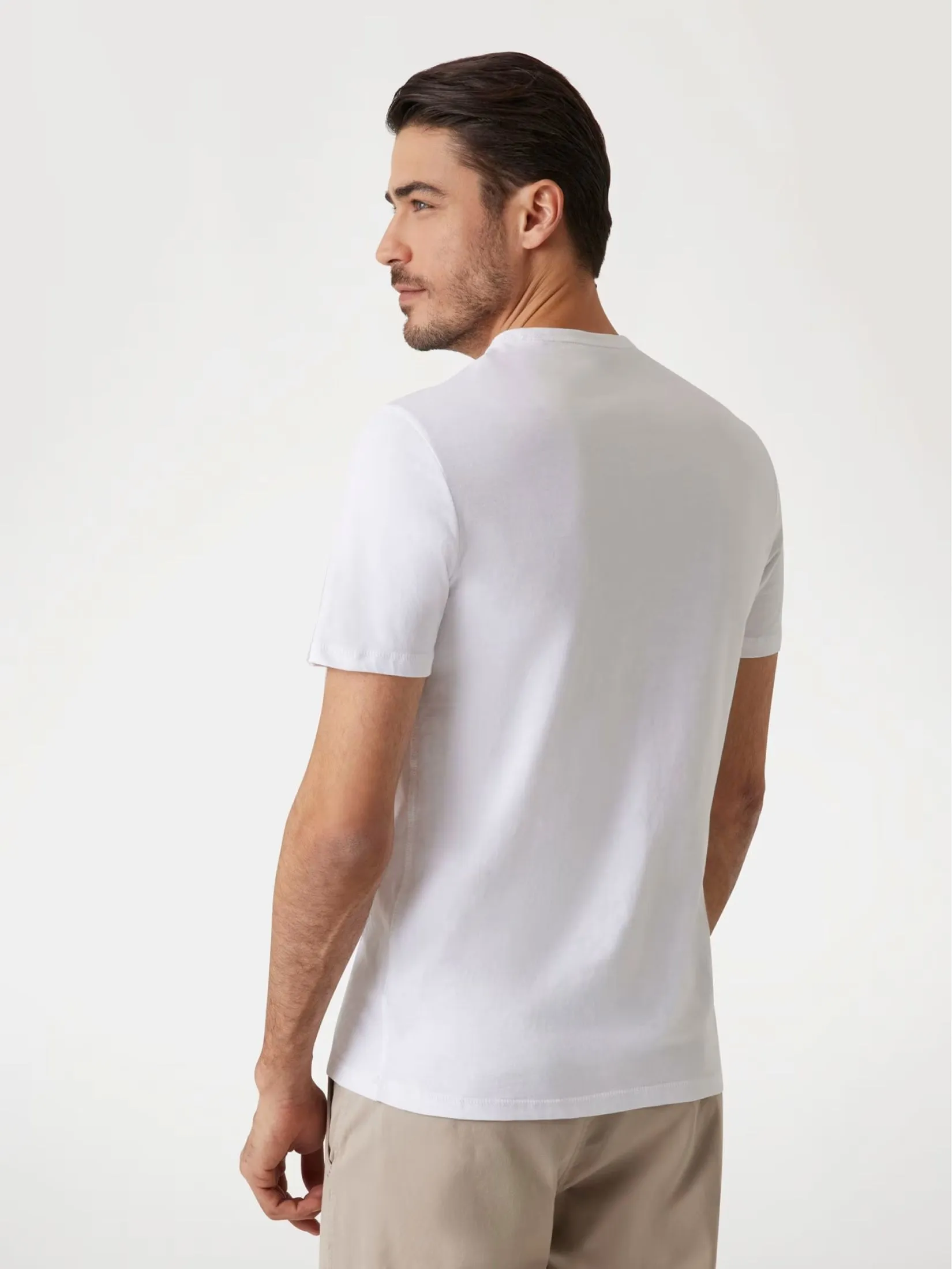 GUESS GUESS MEN Slim-fit  Logo  T-Shirt  M5GI04I3Z14  -  White