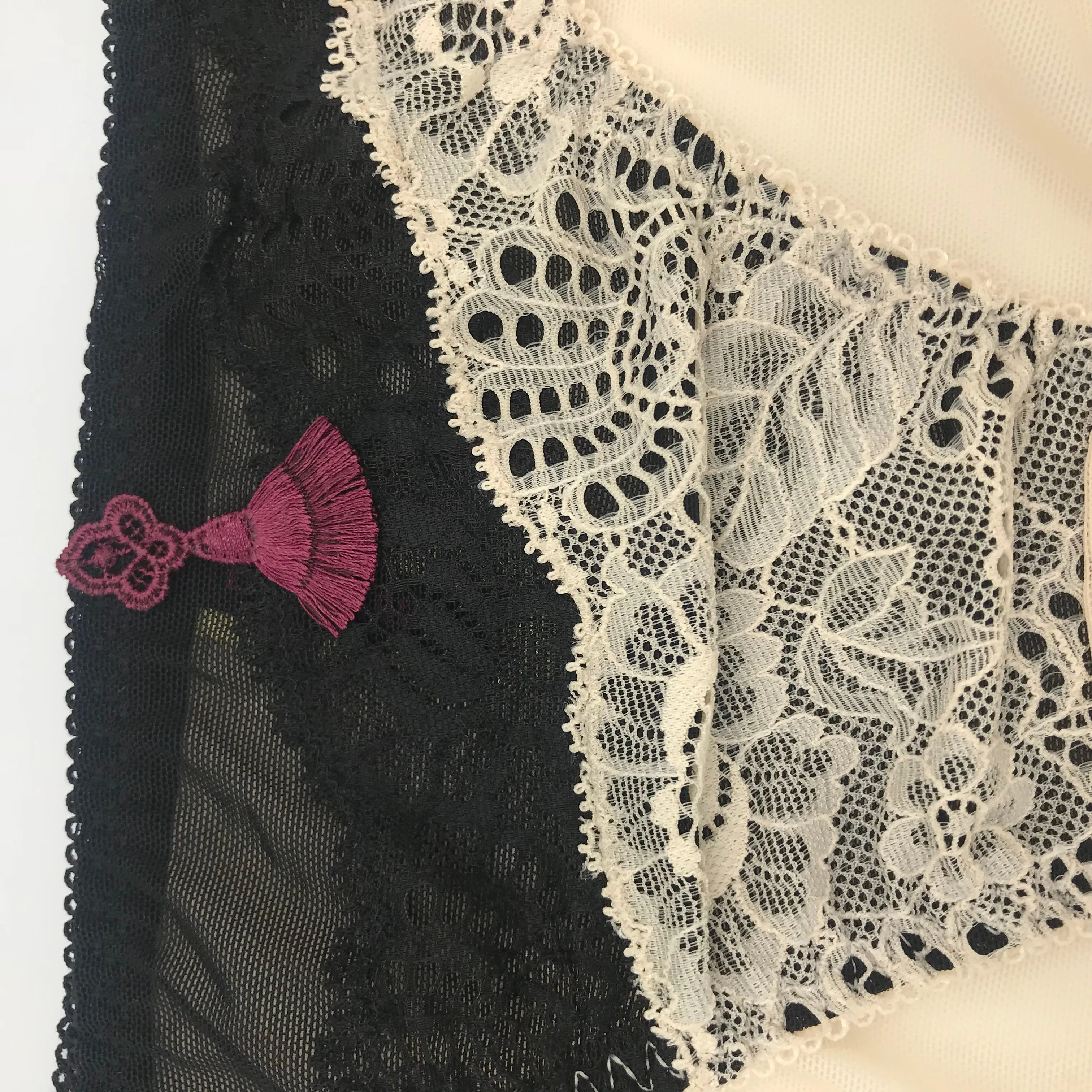 SKINN INTIMATE Black-Red Color Low Waist Panty made in korea