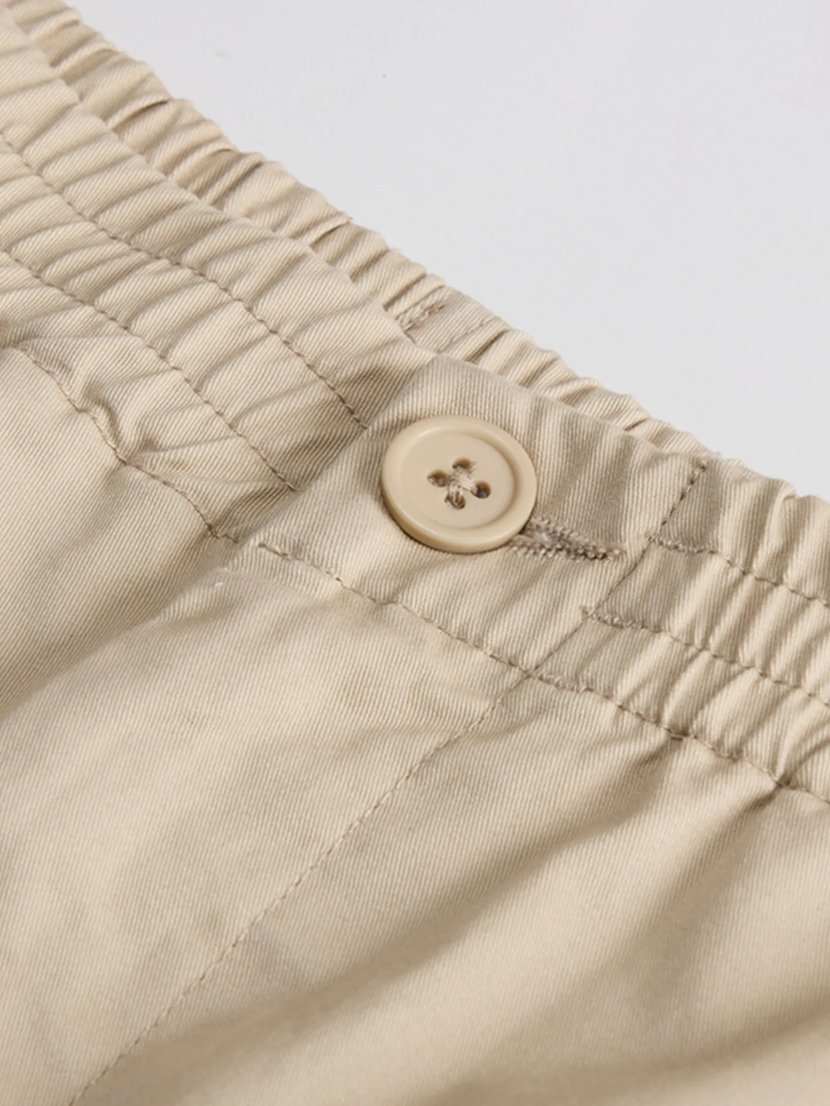 GIORDANO Men s Online Exclusive Twill Elastic Waist Pleat Shorts (Korea) Khaki