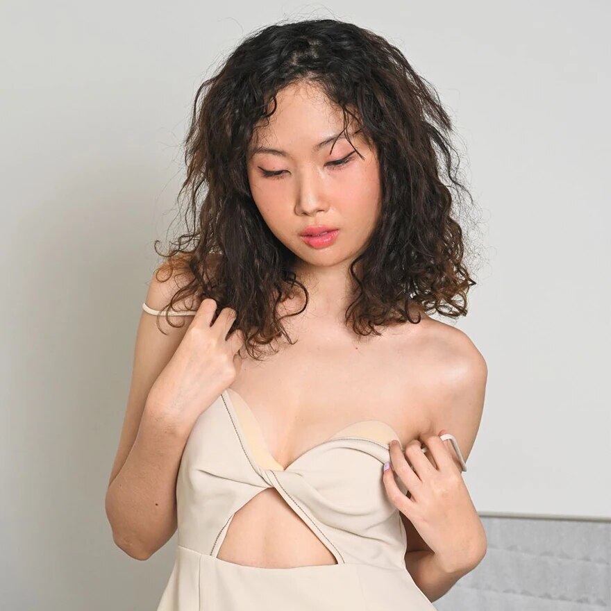 Feyre Round Shape Adhesive Silicone Bra White Beige Size C