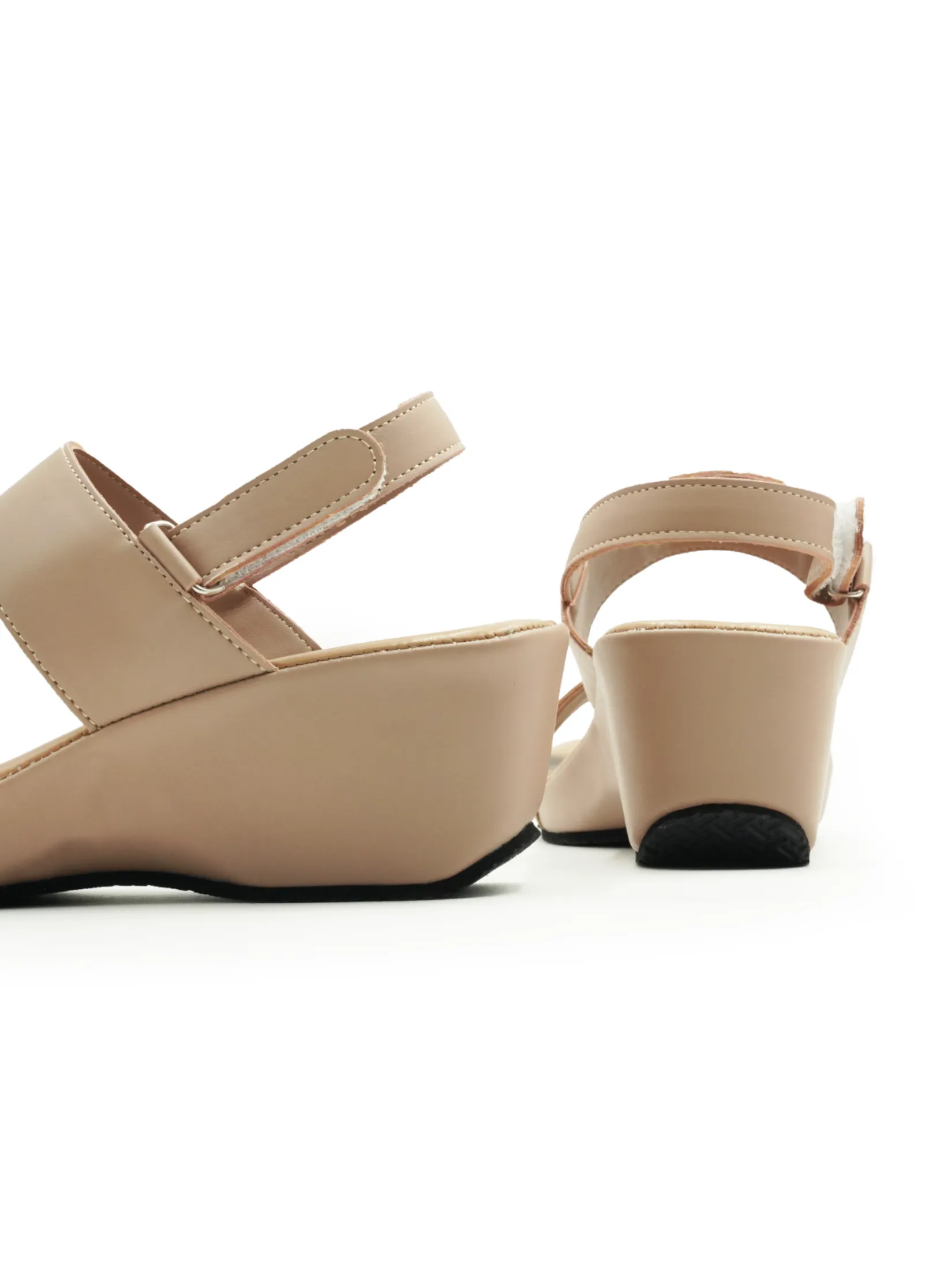 SENSO Women Comfort Sandals E87049 Cream