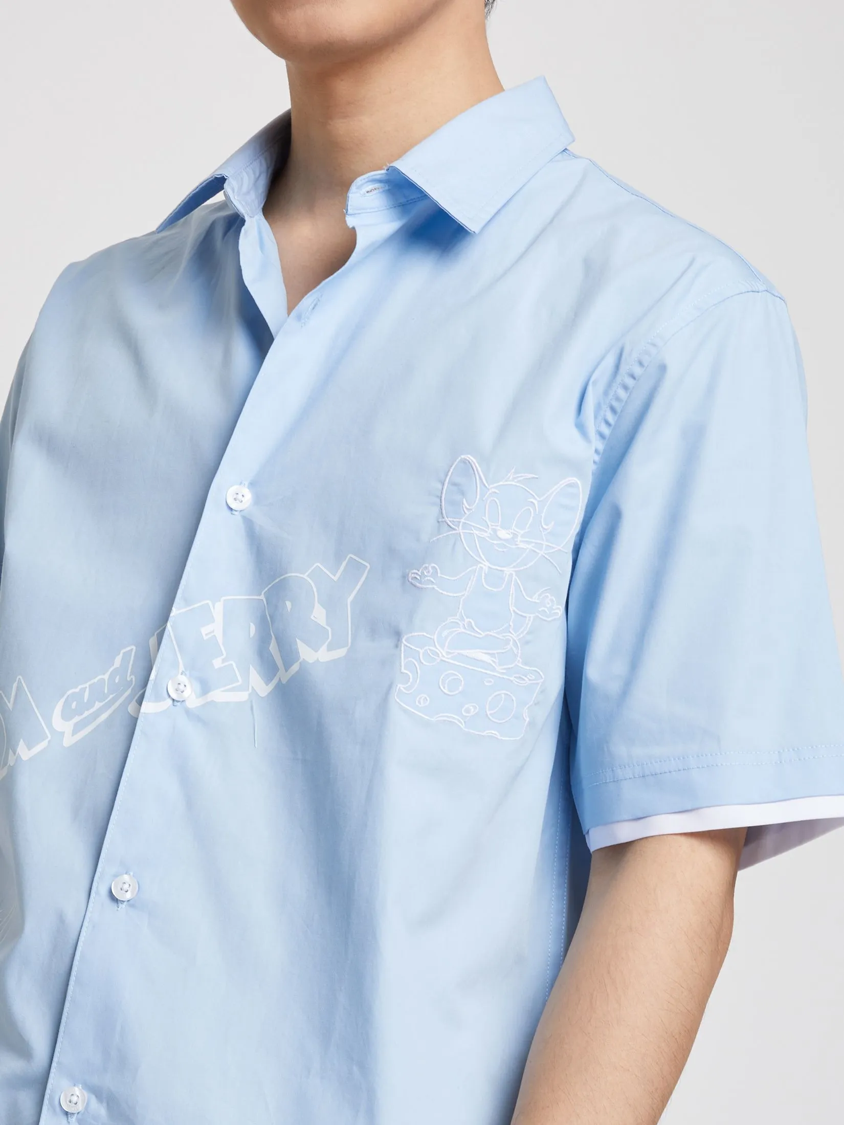 PACIFIC UNION Men Shirt Short Sleeve Oversize Tom and Jerry Light Blue