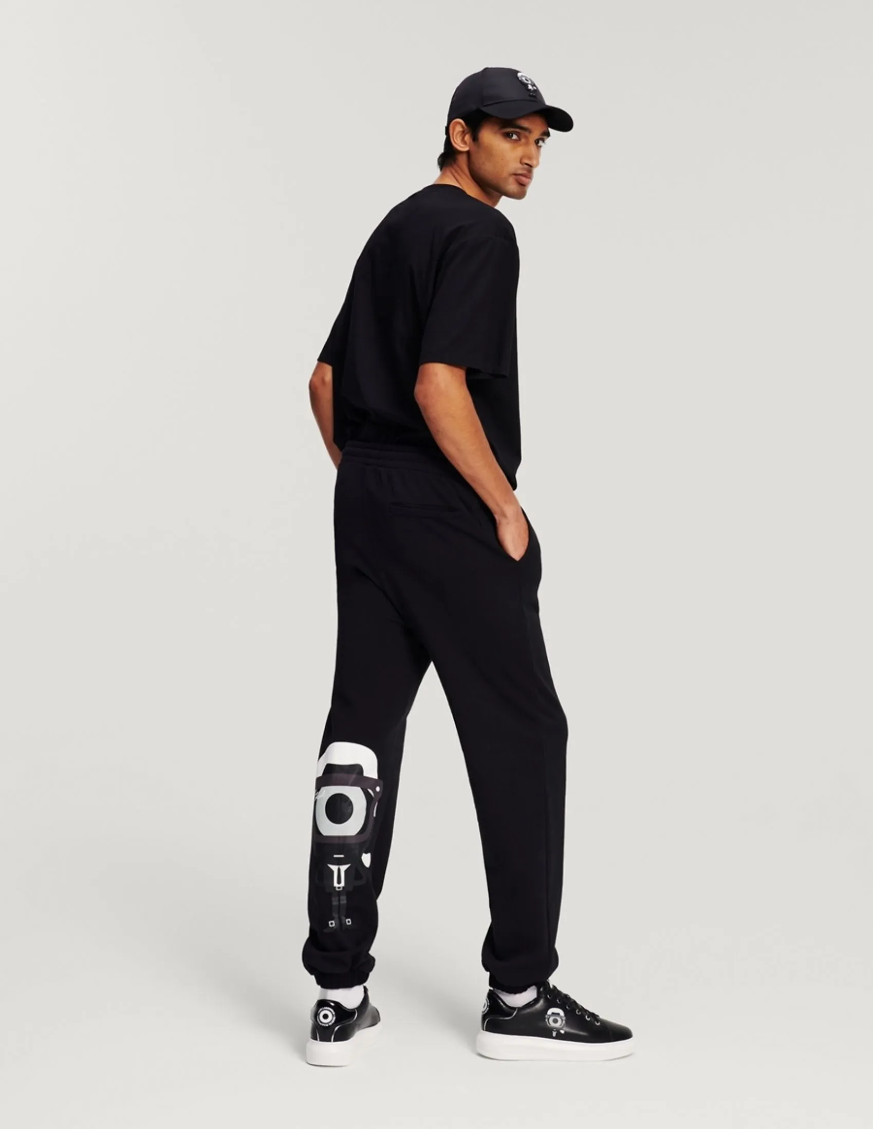KARL LAGERFELD RTW-2 DOUR DARCEL MEN SWEATPANTS BLACK