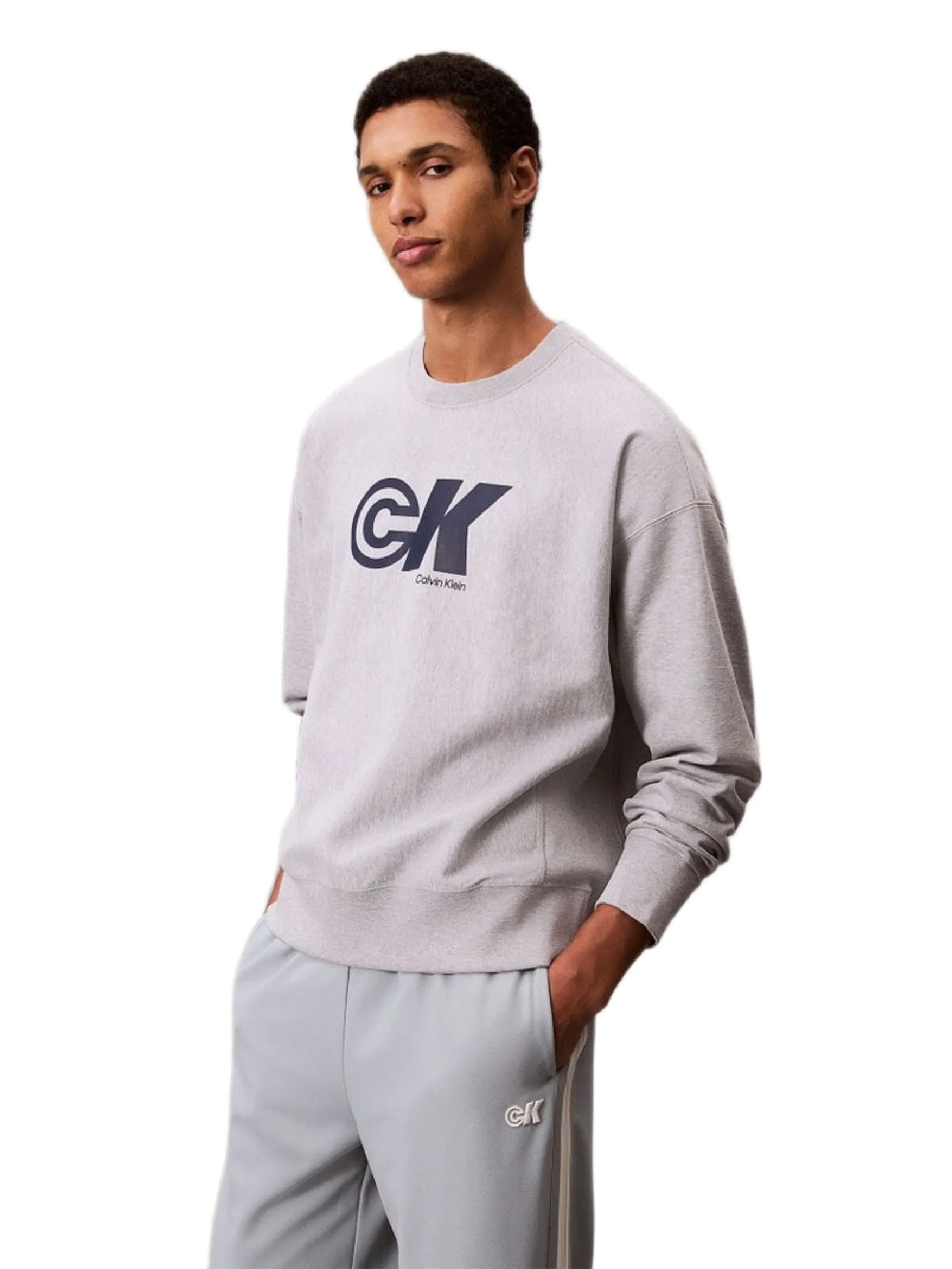 CALVIN KLEIN Men s Relaxed Graphic Logo Sweatshirt Grey