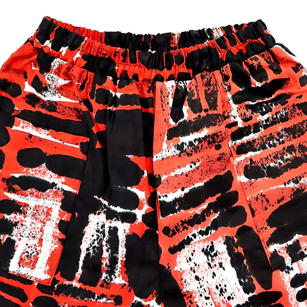 LAGOM Red Short Pants : Red Geometric Line Pattern Pants