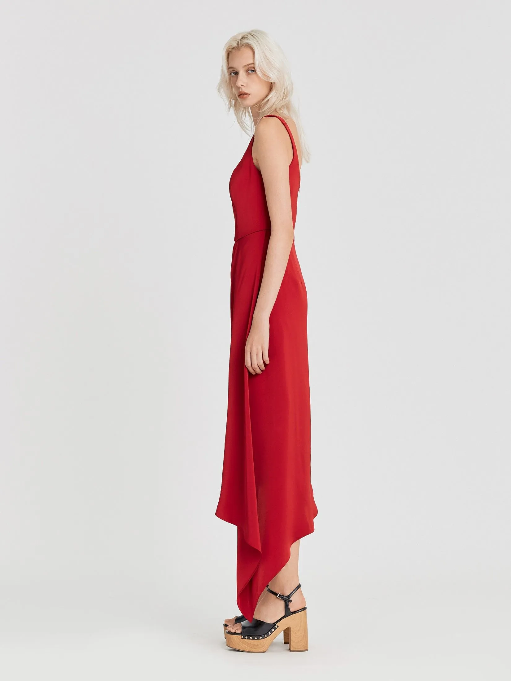 ASV (AW24)Zendaya Asymmetrical Women Dress Red