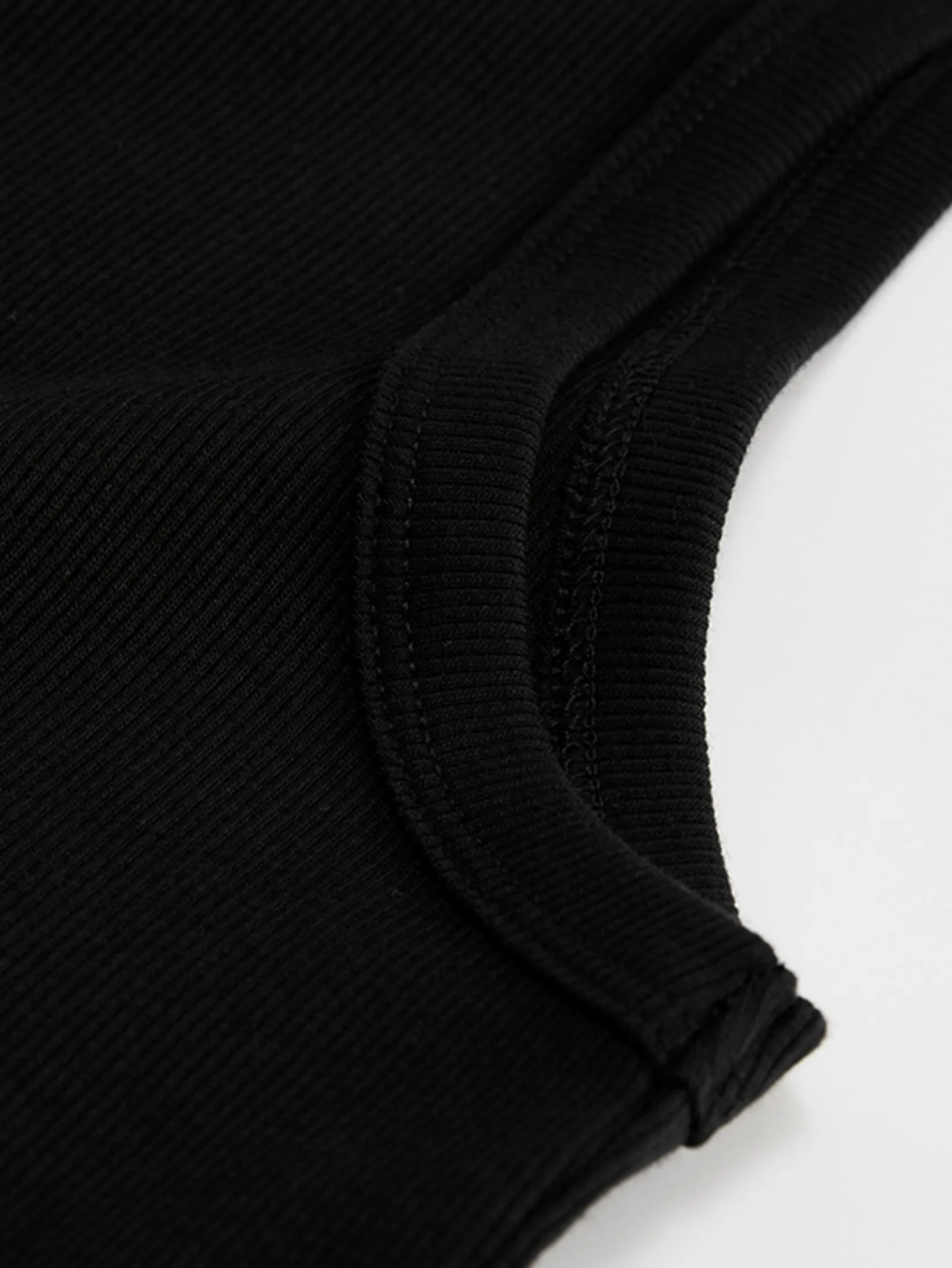 GIORDANO Men s Online Exclusive Slim Rib Tank Top (Korea) Black