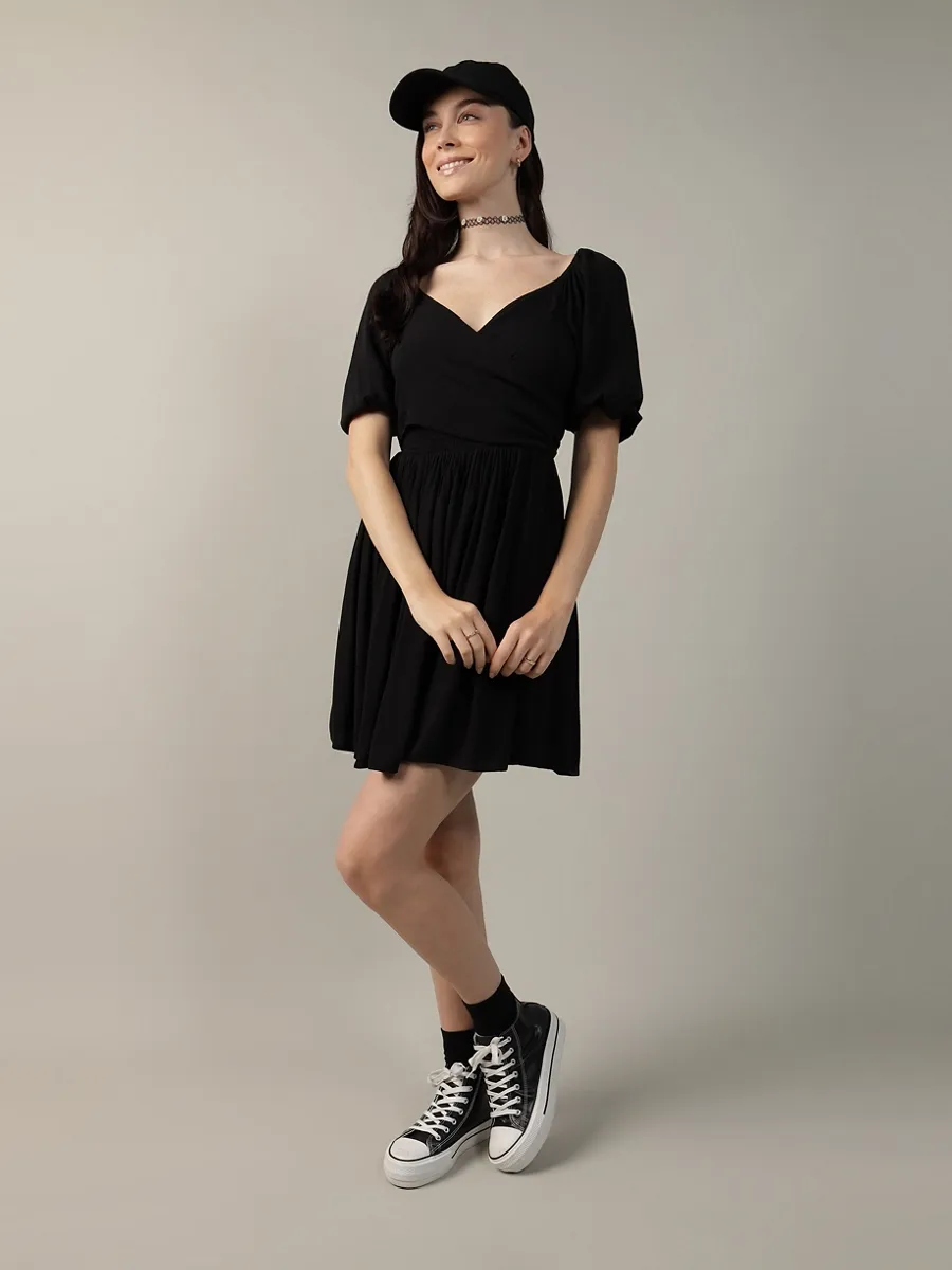 AMERICAN EAGLE WOMEN 7487 REVERSIBLE WRAP SMOCKED MINI 001 BLACK Size - XXS