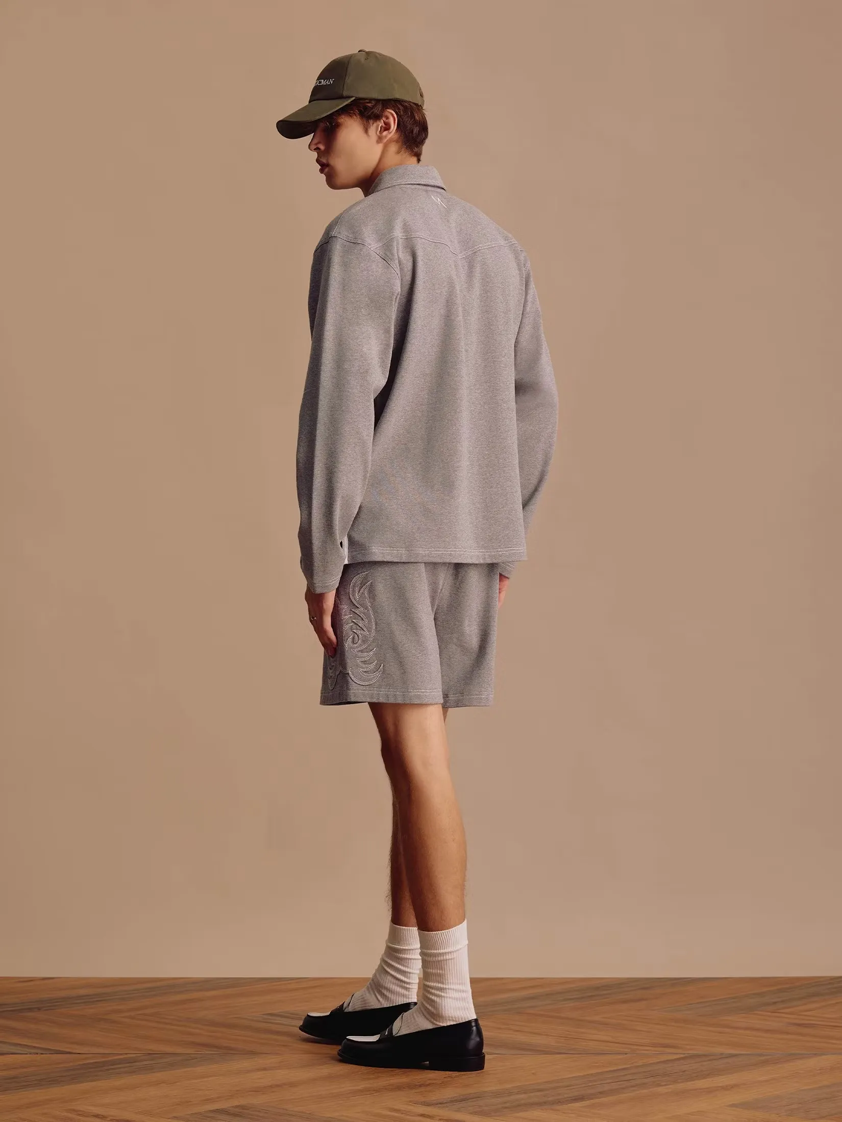 MOO [MOO 1/25] Western Sweat Shorts Gray