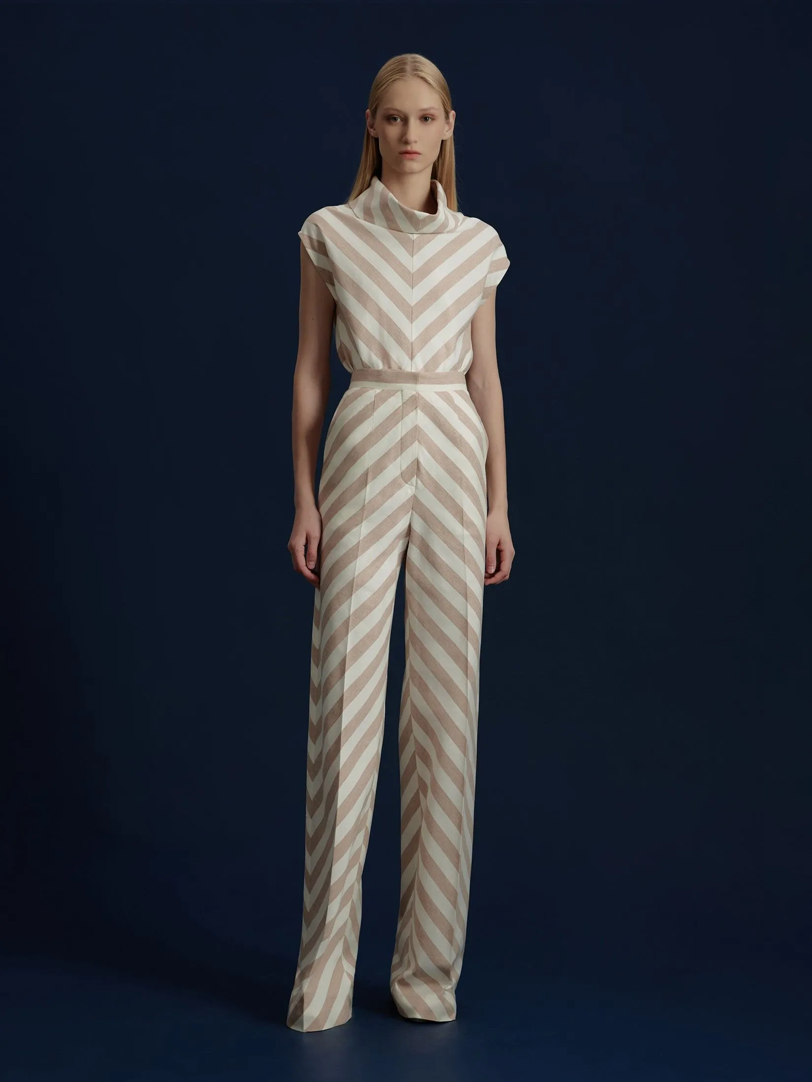 ASAVA (AW24 )Avianna Women Straight-Leg Pants Brown