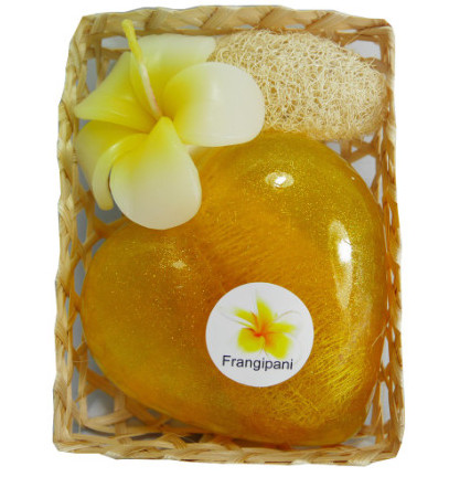Мыло ручной работы с франжипани и люфой Lilawadee Herb 100 гр