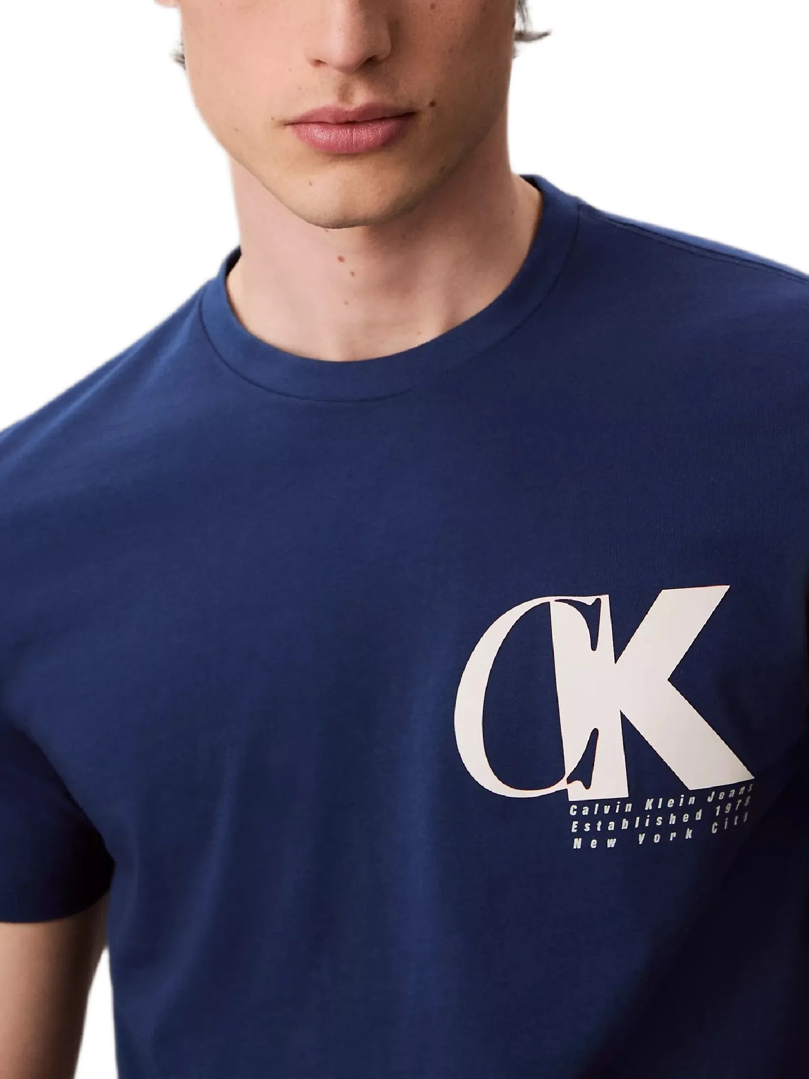 CALVIN KLEIN Men's Monogram Logo Macro Sport Graphic Classic T-Shirt Deep Blue