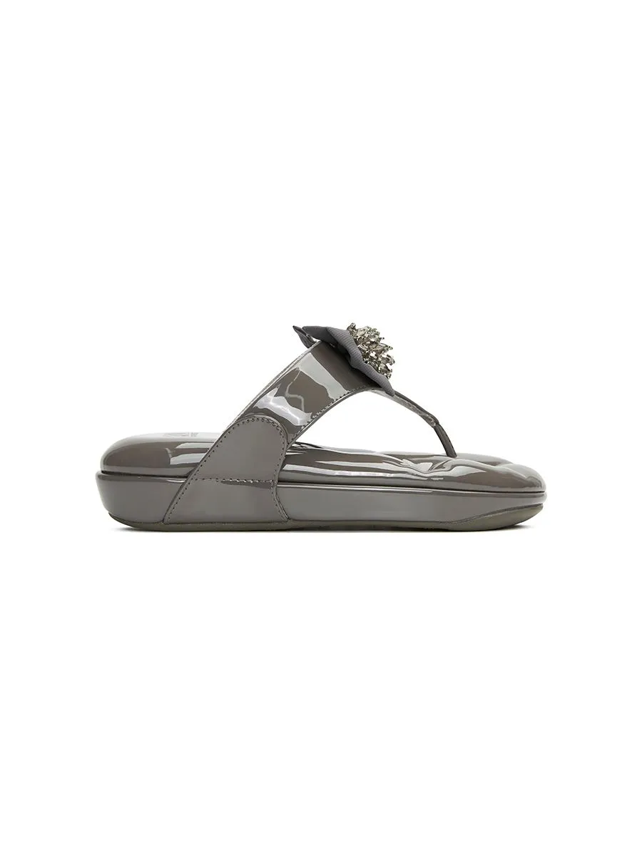 SHU WOMENSOFASHOES 1.5" SWEETCHIC - GLOSSY ASH GREY