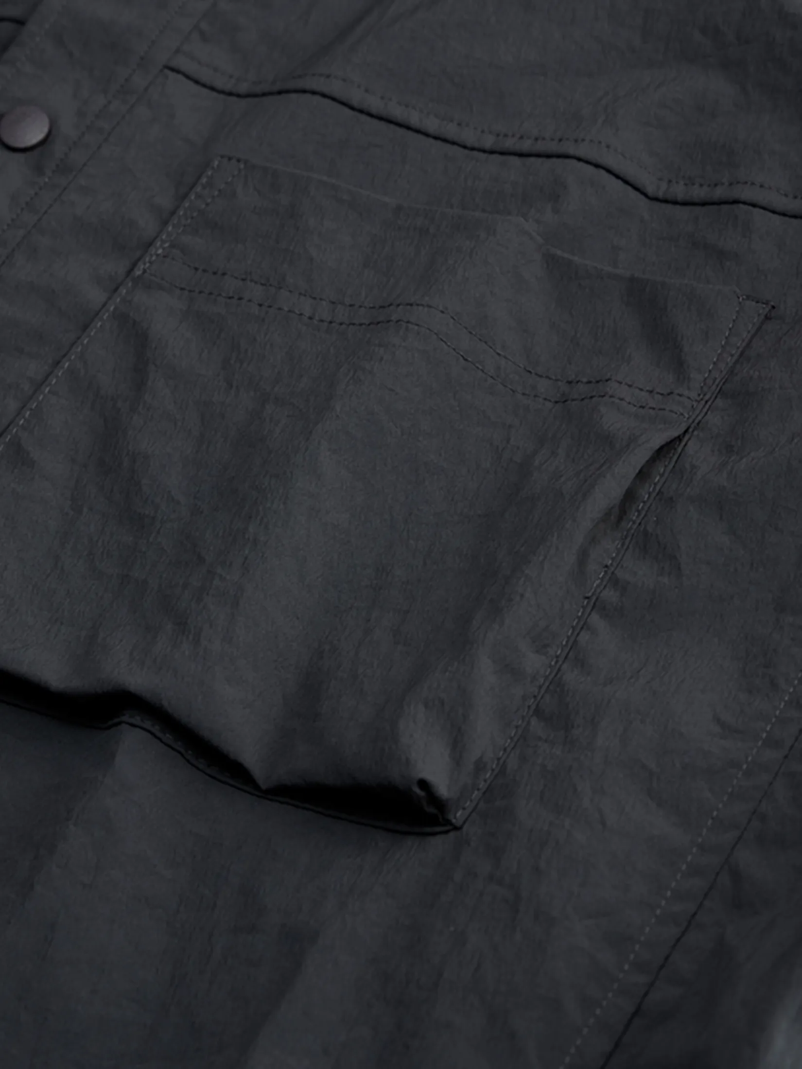 GIORDANO Men s  Online Exclusive Regular Pocket Shirt (Korea) Dark grey