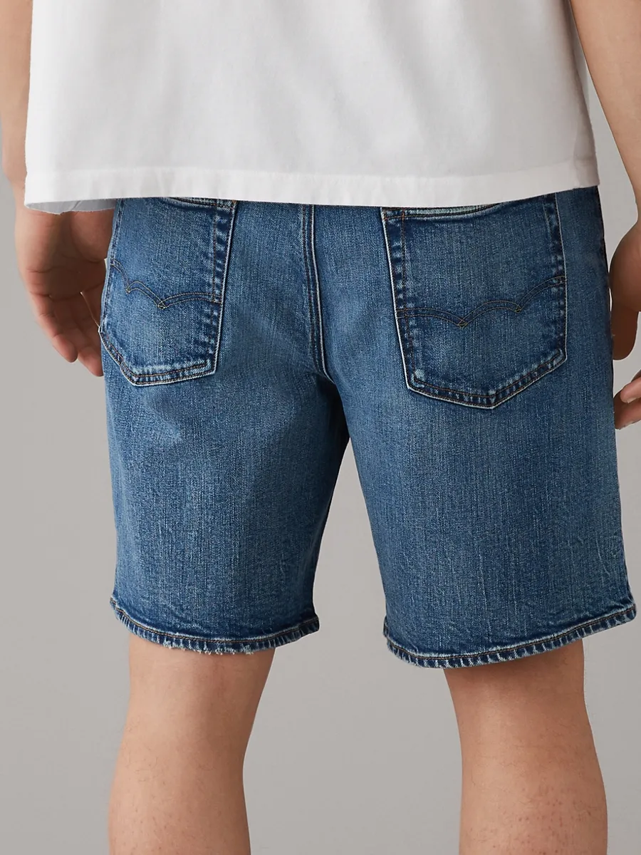 AMERICAN EAGLE MEN MEDIUM CLEAN LOOSE DENIM SHORT -  CLEAN FINISH 489 MEDIUM VINTAGE WASH