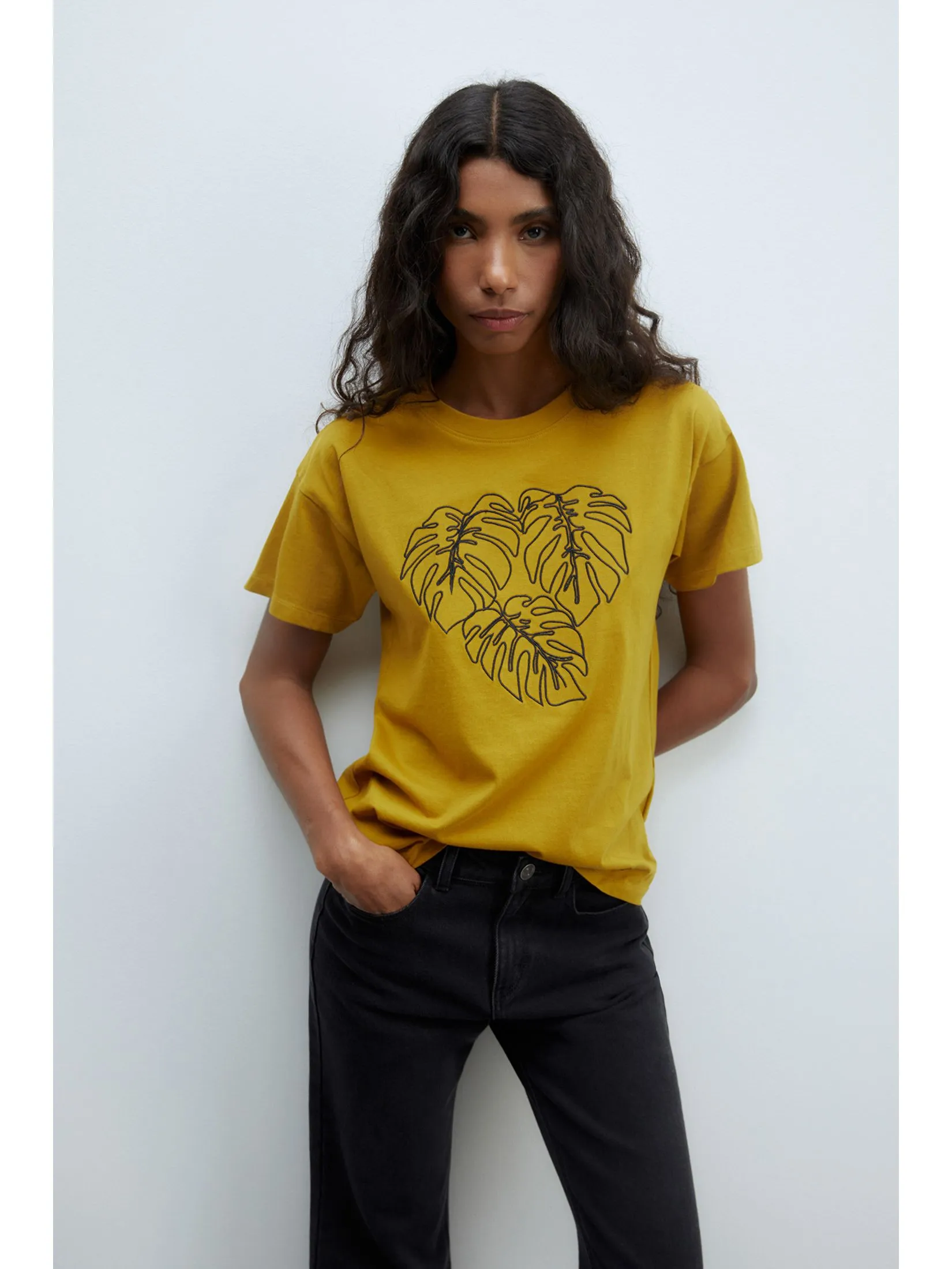 SFERA Women T-Shirt Short Sleeves Motif Olive