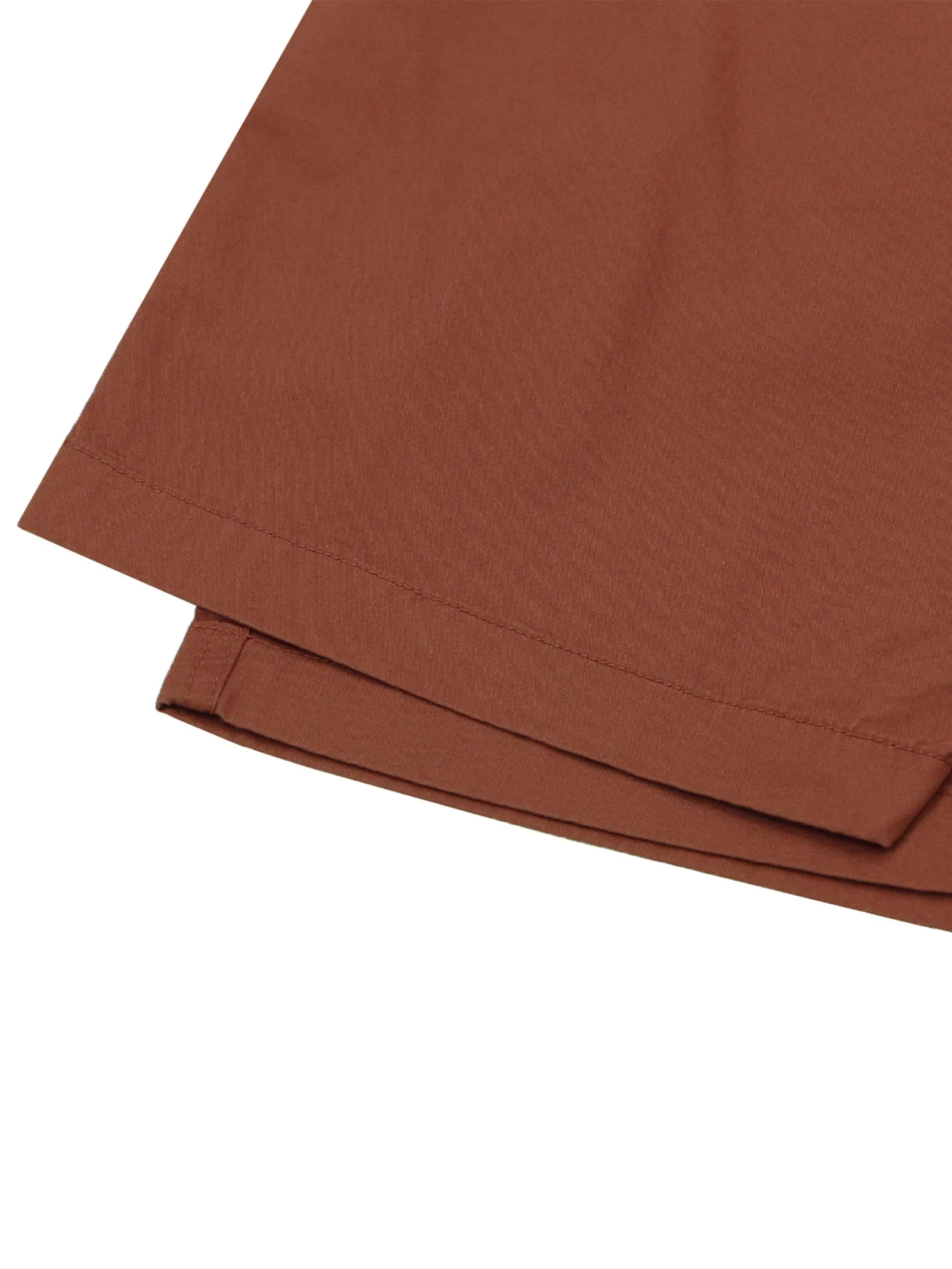 GIORDANO Men's Mid-Rise Slim Fit Elastic Waist Twill Bermuda Shorts Caramel brown