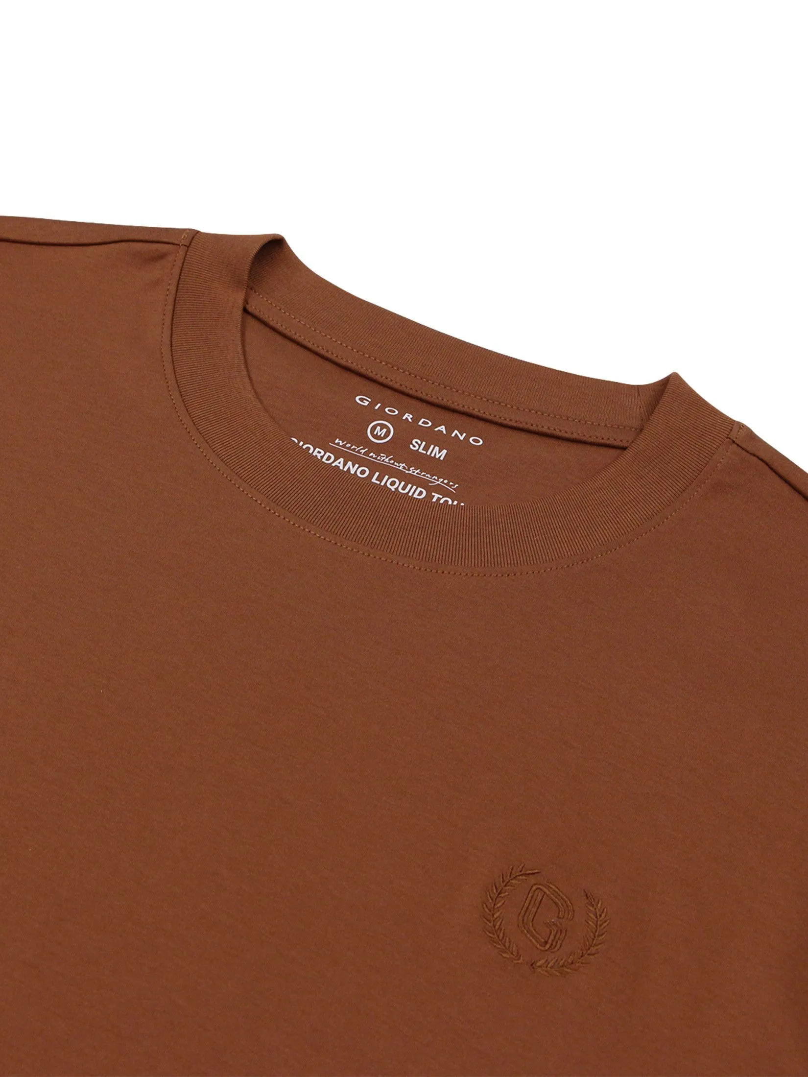 GIORDANO Men's Slim Cotton Embroidery Tee (Liquid Touch) Mocha bisque brown