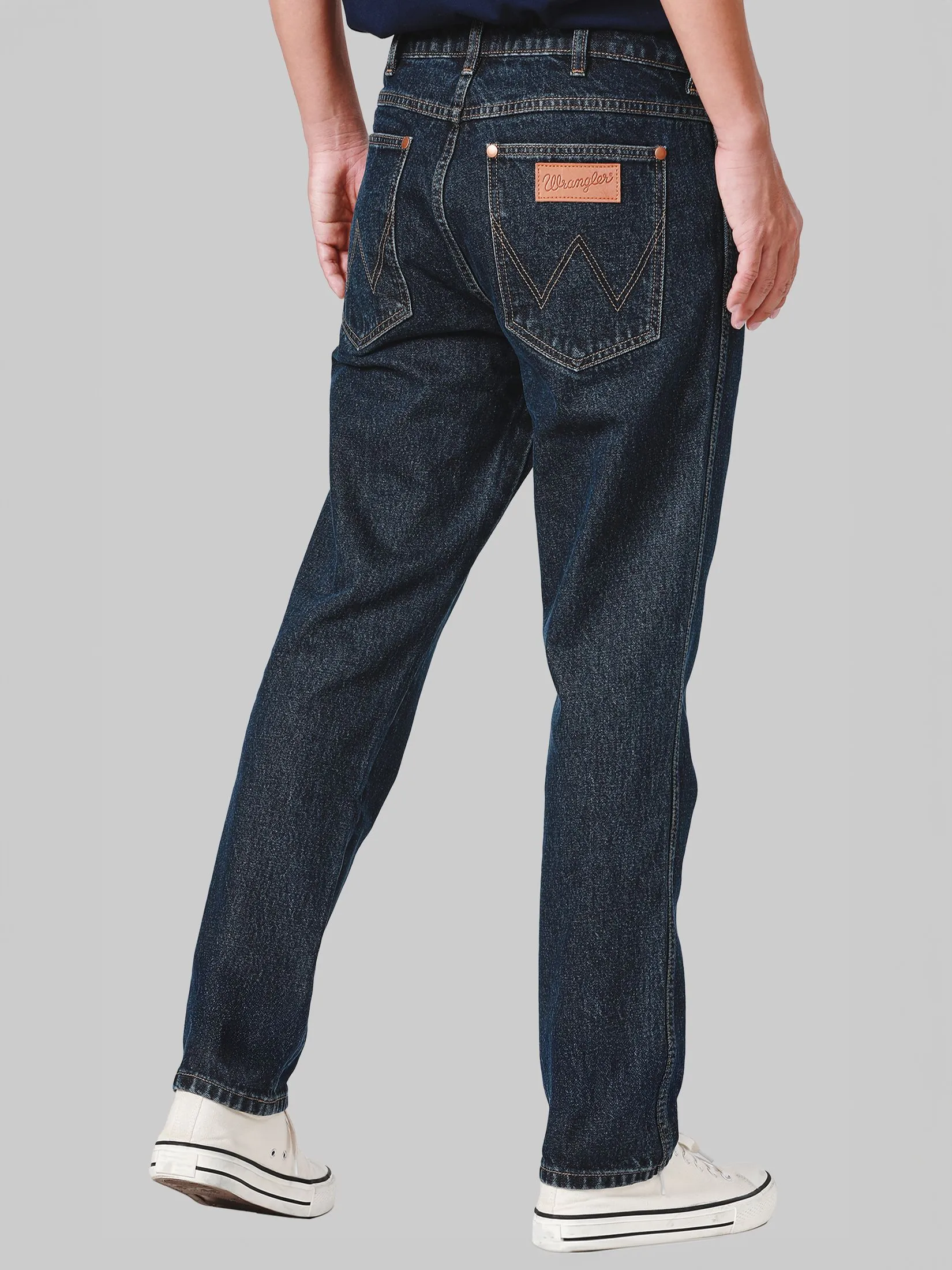 WRANGLER Men's Jeans Mid Greensboro Fit Mid Indigo