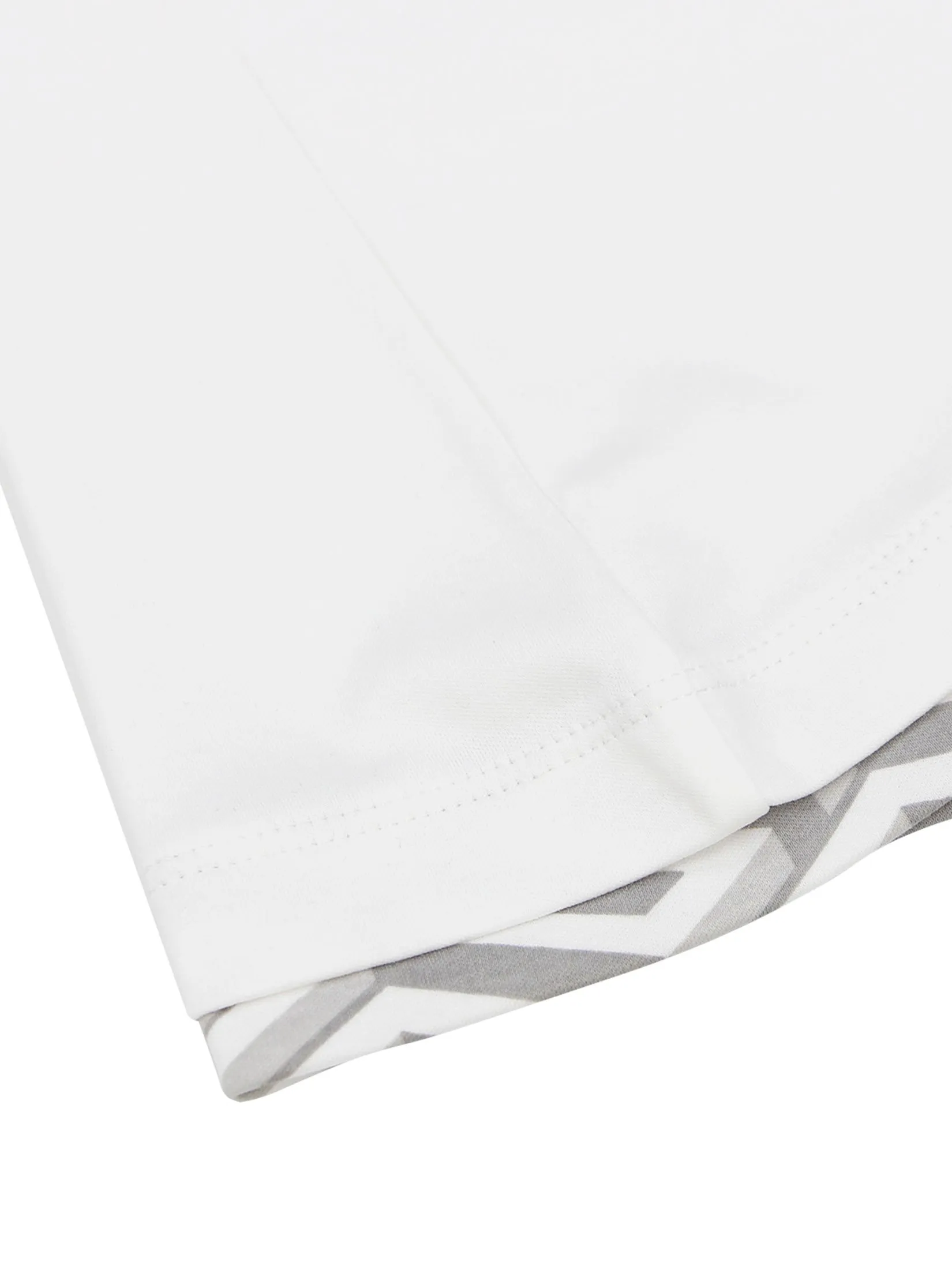 GIORDANO Women's Slim Fit Embroidery Bold Polo (Liquid Touch) Signature white