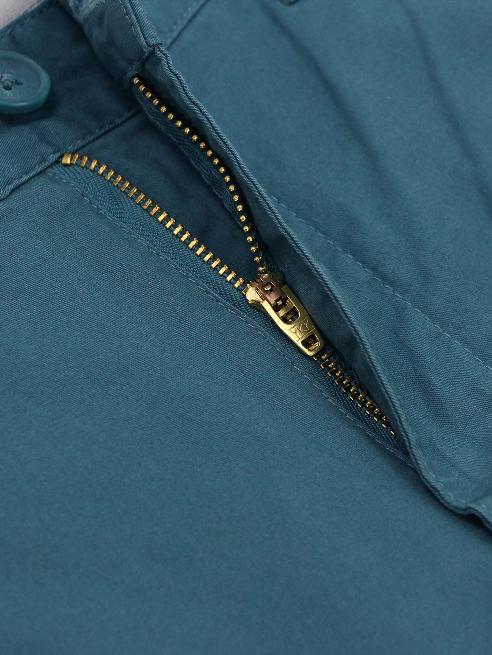 GIORDANO Men's Slim Taper Bermuda Shorts (180° Elastic Waist) Deep Emerald green