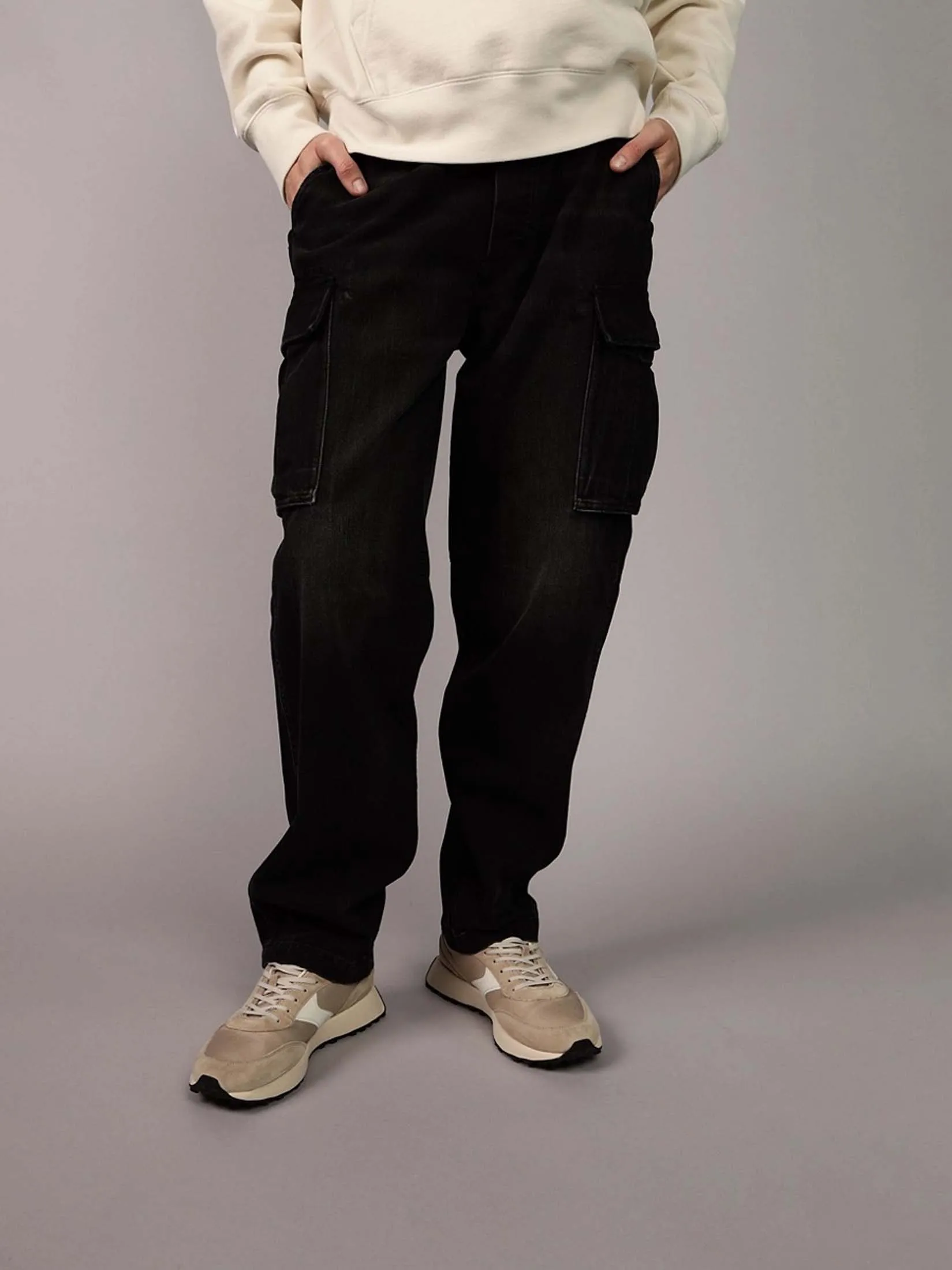 AMERICAN EAGLE MEN INTL EXCLUSIVE BLACK ATHLETIC LOOSE CARGO 001 BLACK