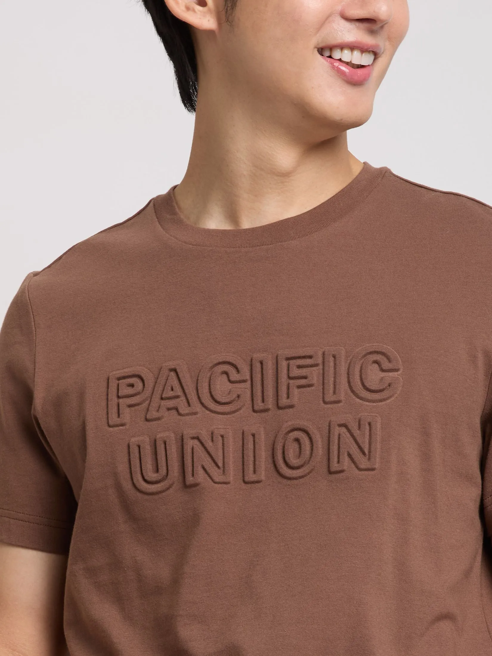 PACIFIC UNION Men T-shirt Short Sleeves Embossing Logo