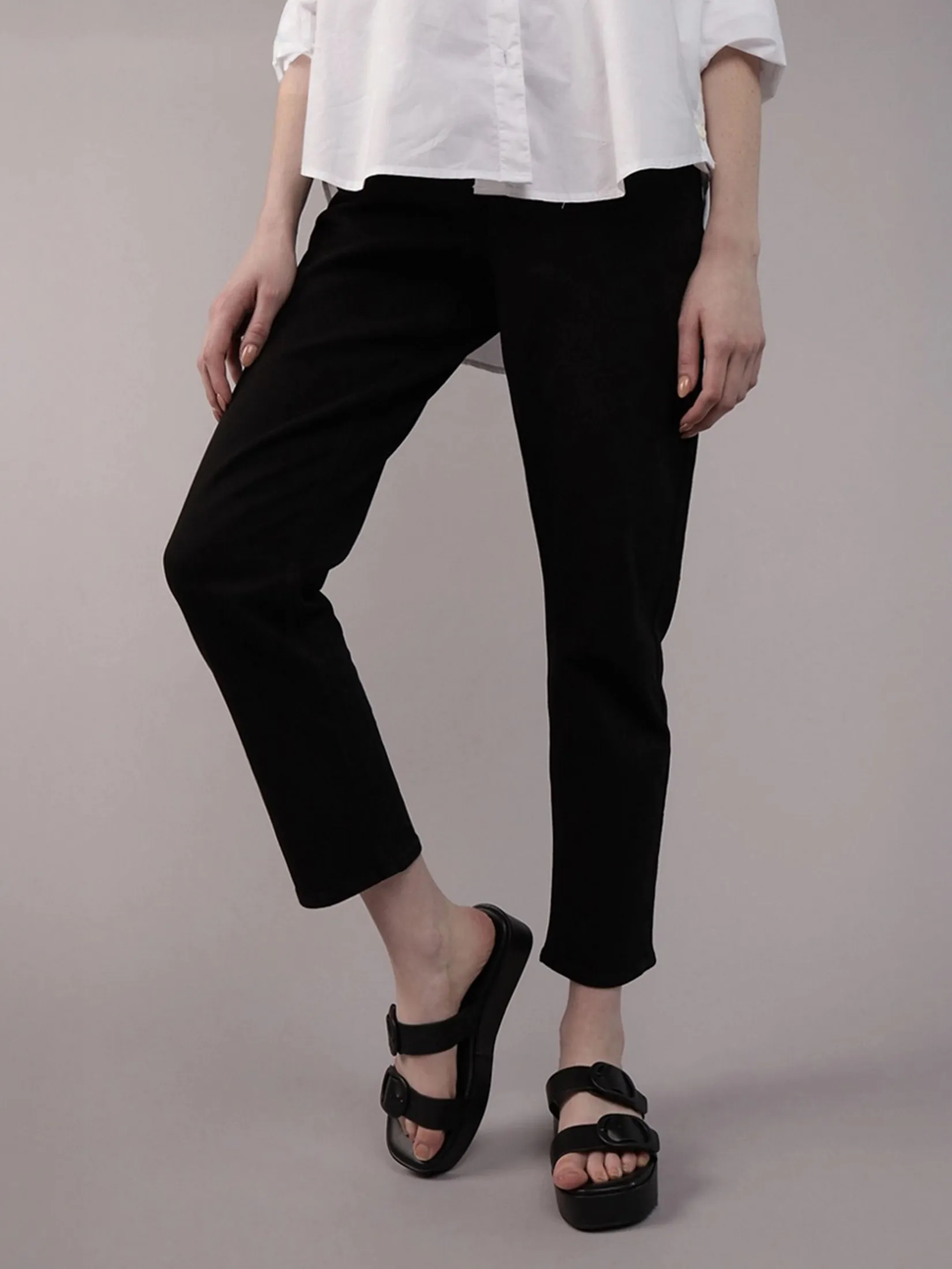 AMERICAN EAGLE WOMEN SUPER HIGH-RISE ANKLE STRAIGHT JEANS - VPP 001 BLACK