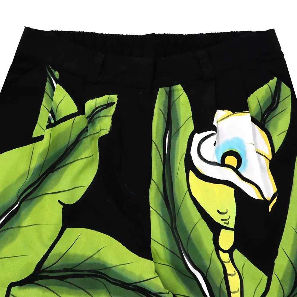 YODYOKO Black Short Pants : Parrot and Flower