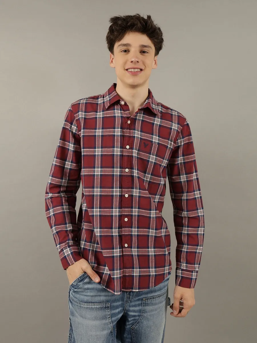 AMERICAN EAGLE MEN  SF CSC ANTHONY PLAID MADRAS SHIRT 613 BURGUNDY