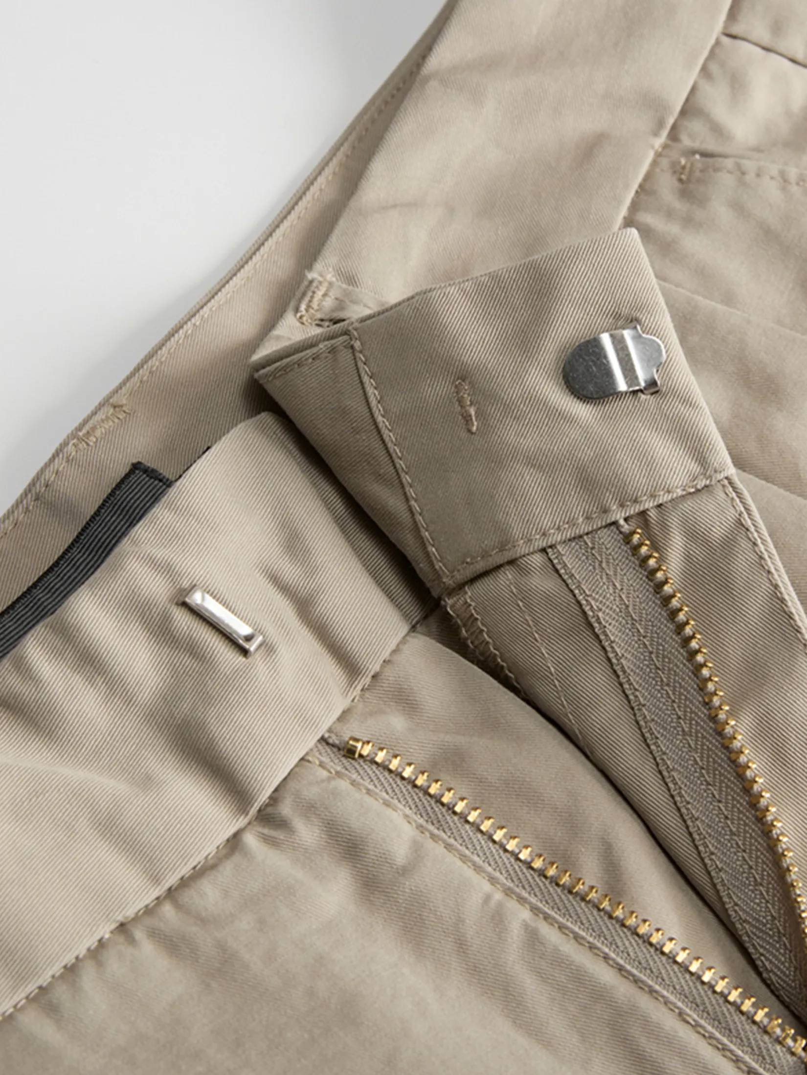 GIORDANO Men s Online Exclusive Wide Leg Pants (Korea) Khaki