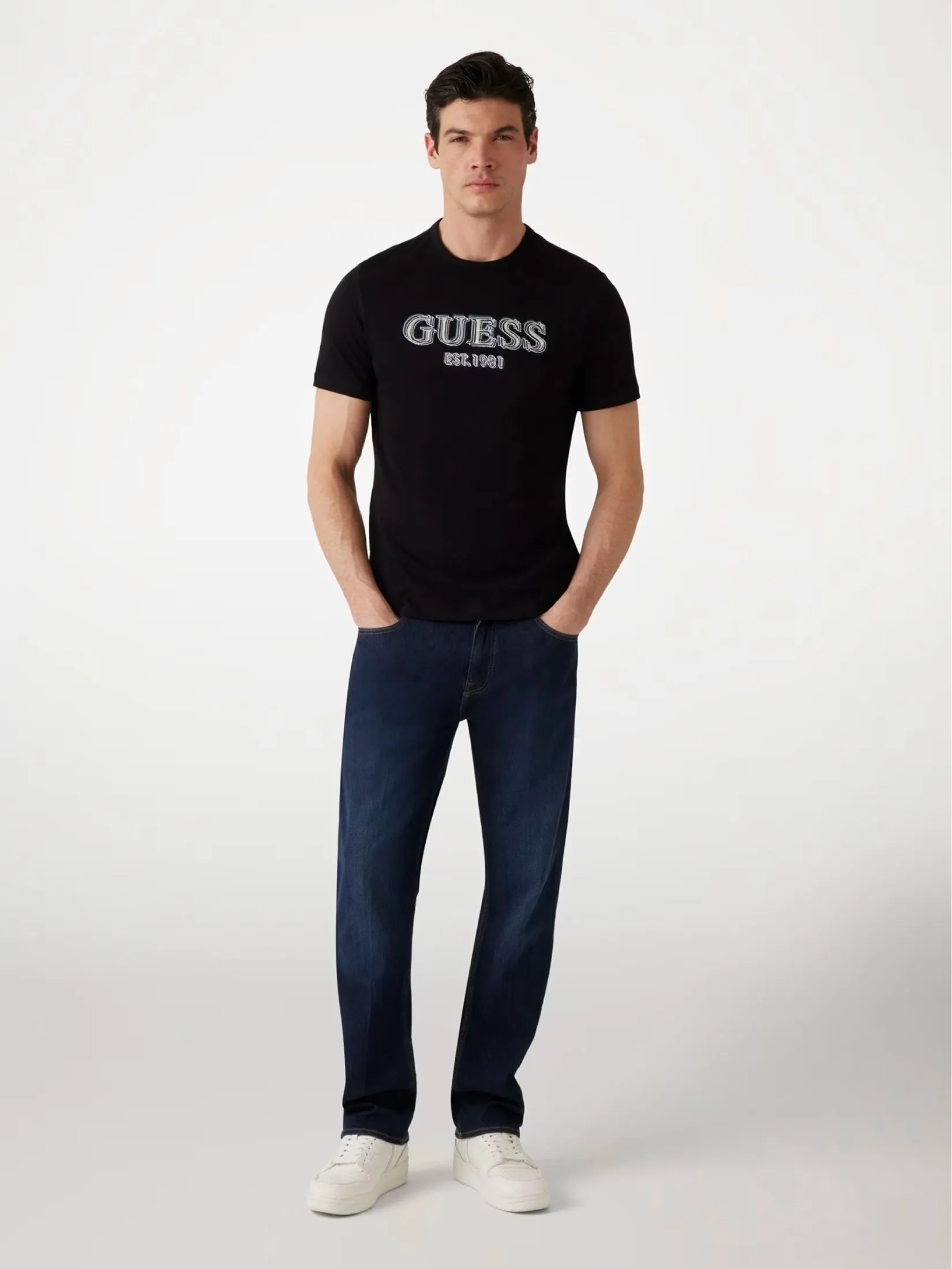 GUESS GUESS MEN  Front Logo  T-Shirt  M5GI07I3Z14  -  Black