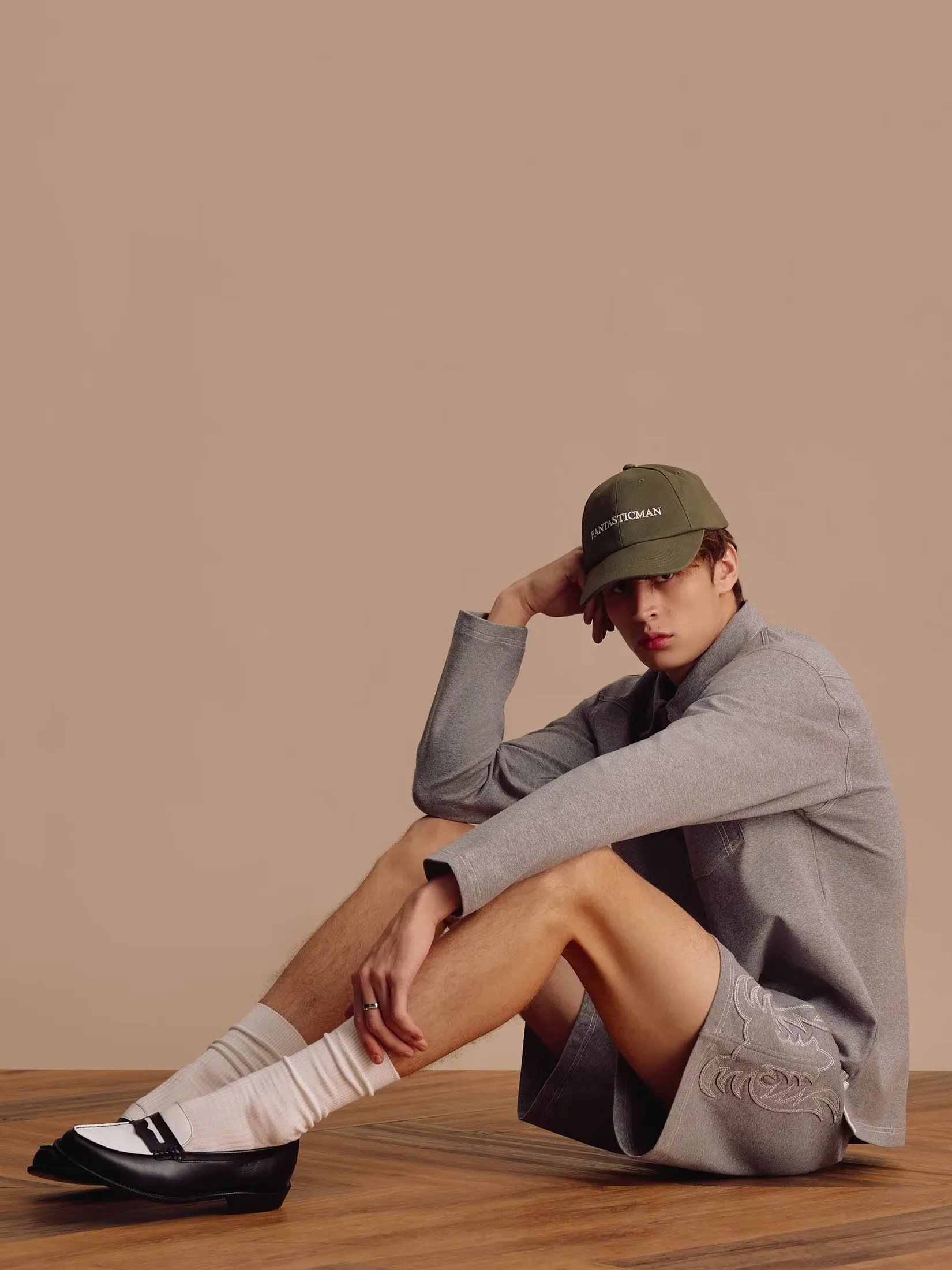 MOO [MOO 1/25] Western Sweat Shorts Gray