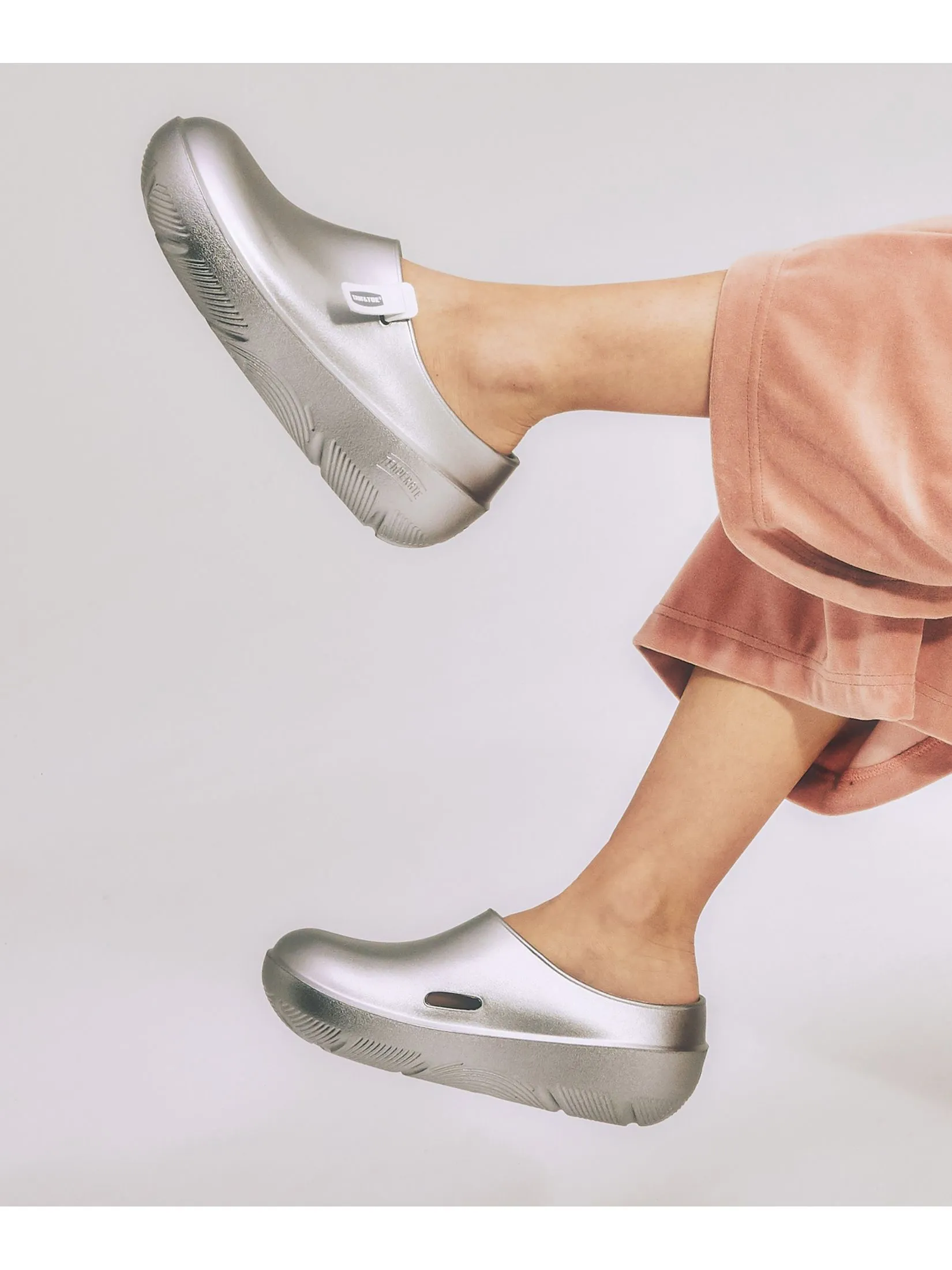 TAW&TOE Unisex Sandals Zerovity Tonton Silver